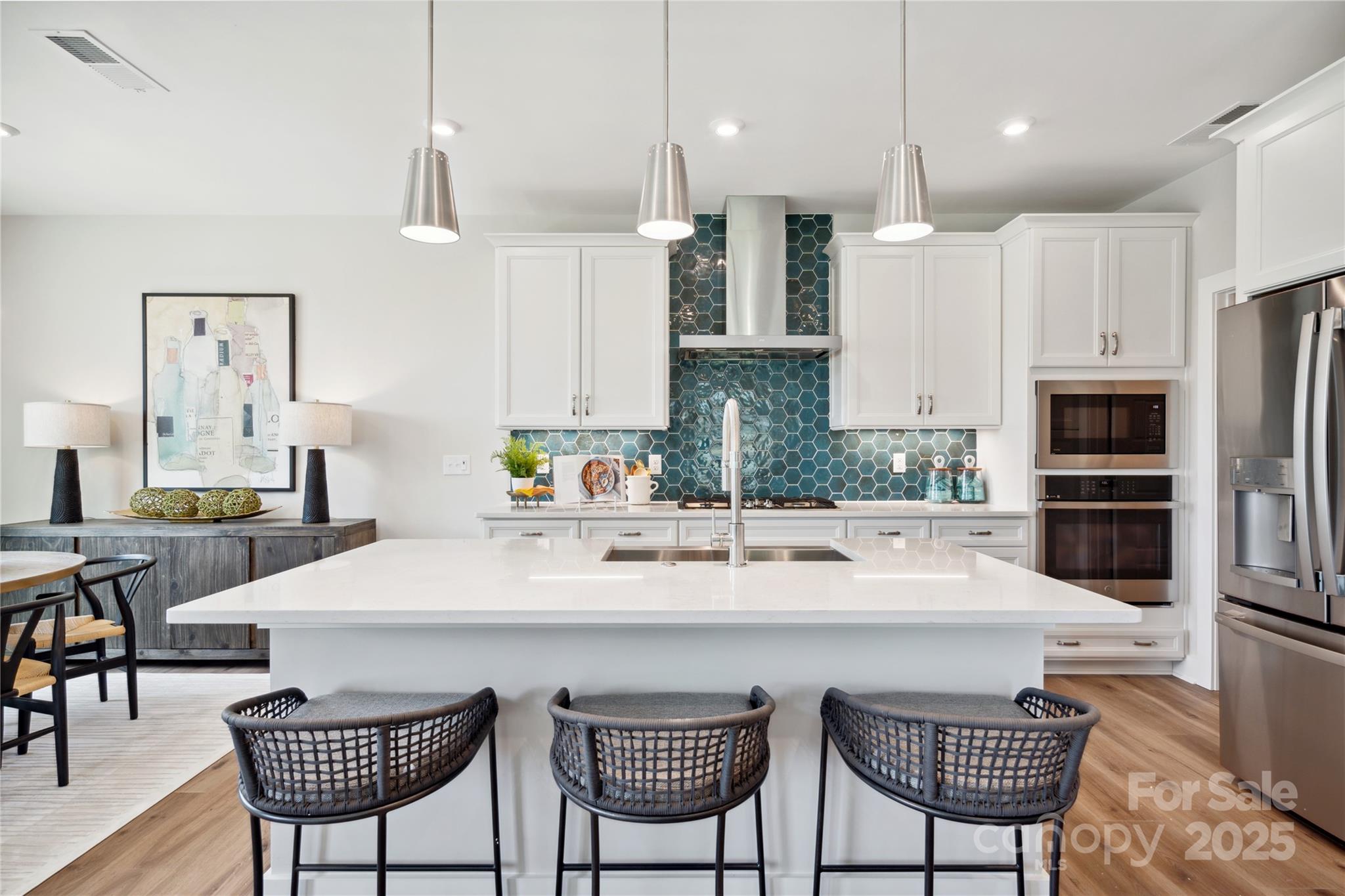 312 Ardmore Drive Property Photo 1