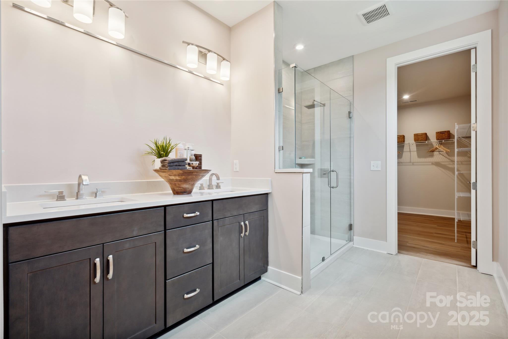 312 Ardmore Drive Property Photo 11