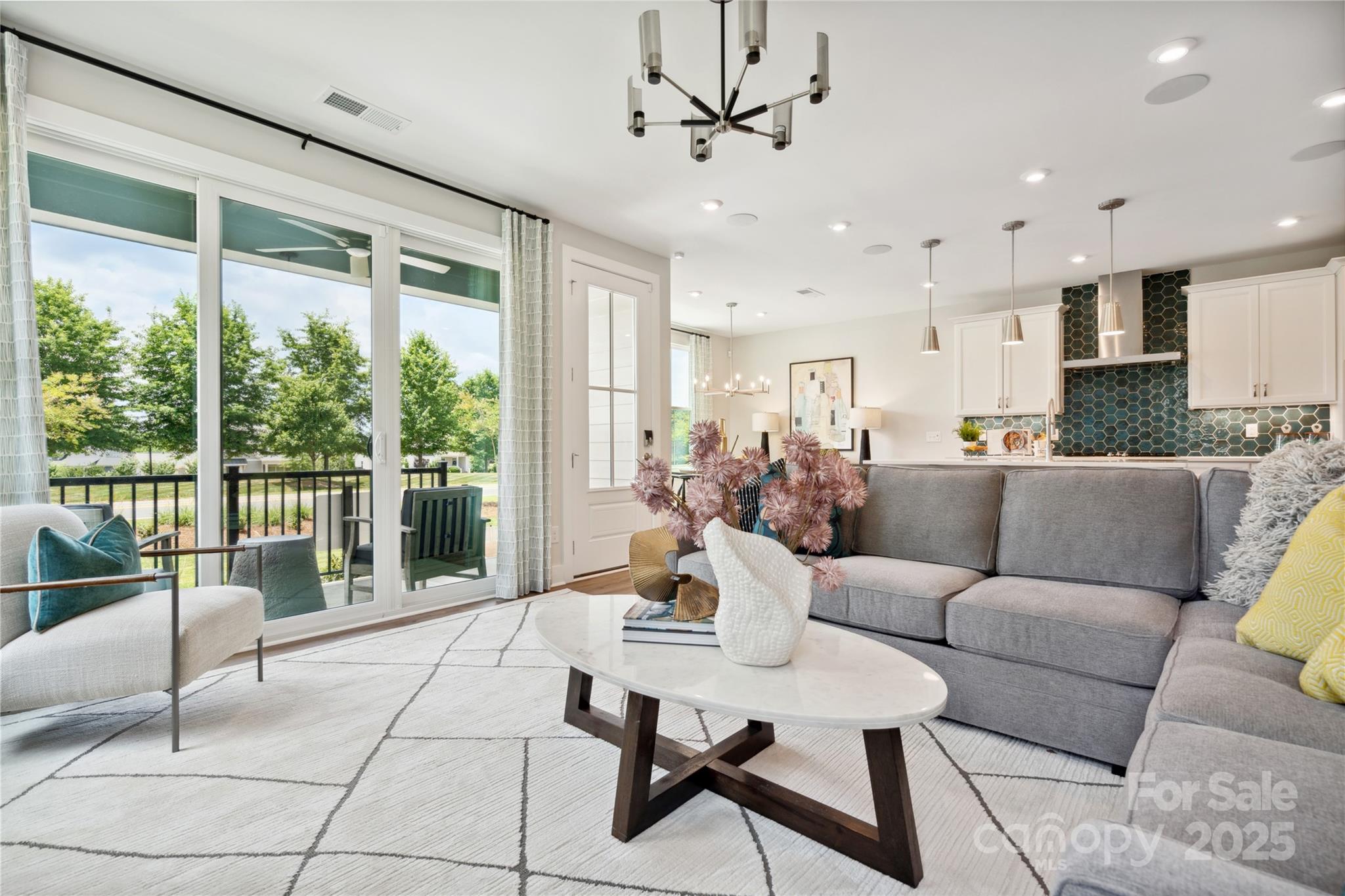 312 Ardmore Drive Property Photo 14