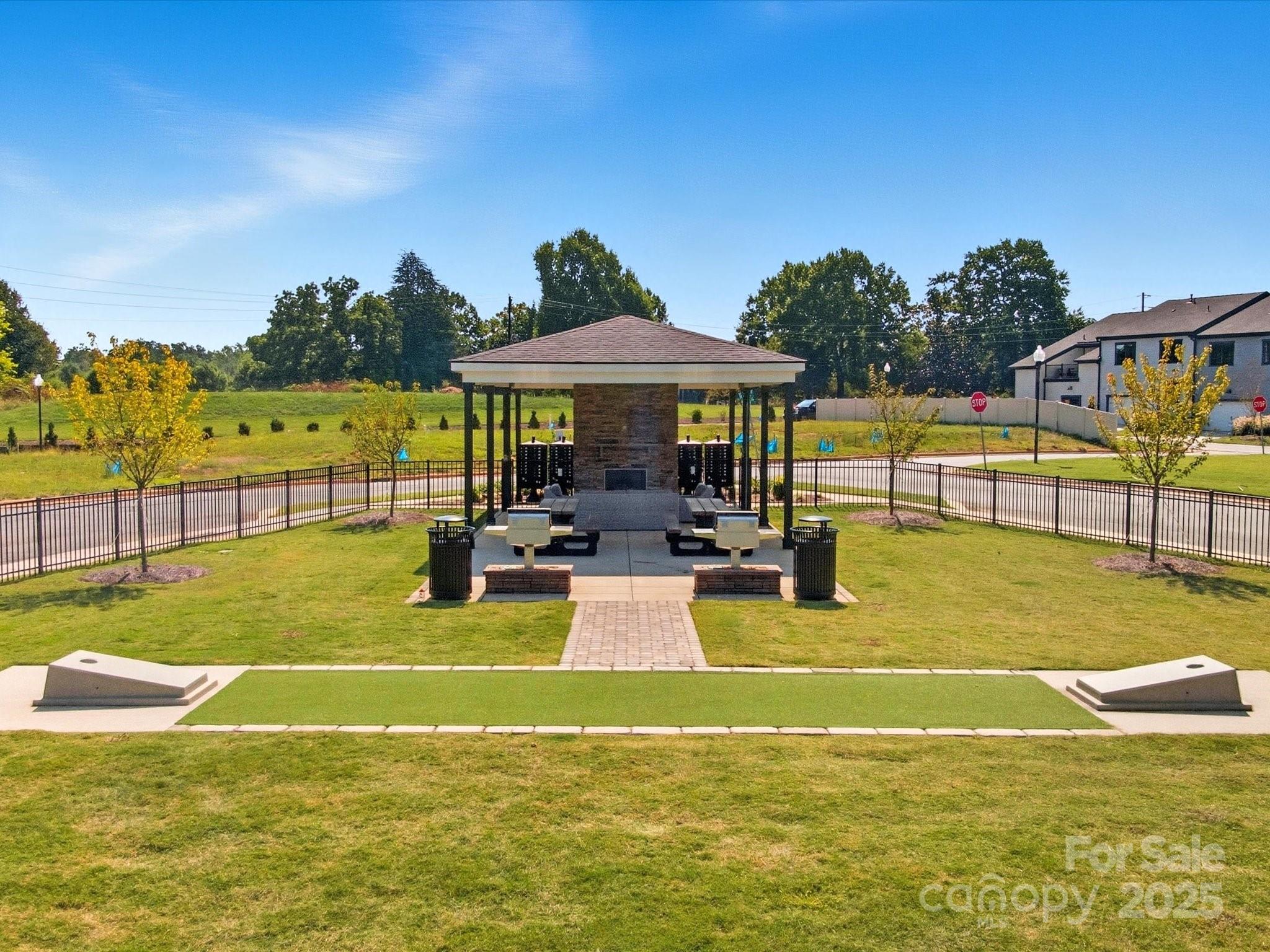 312 Ardmore Drive Property Photo 20