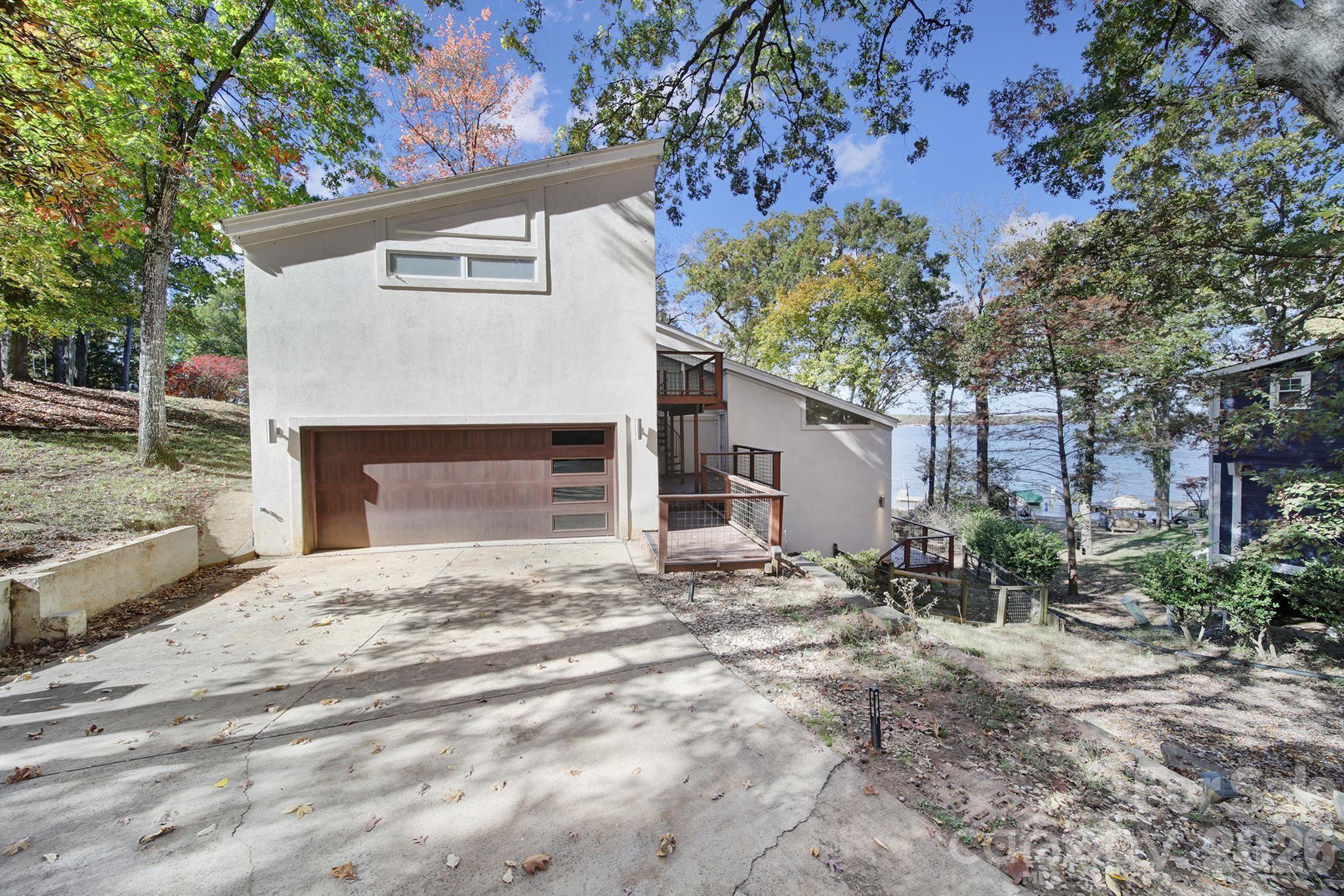 7005 Tega Cay Drive Property Photo 2