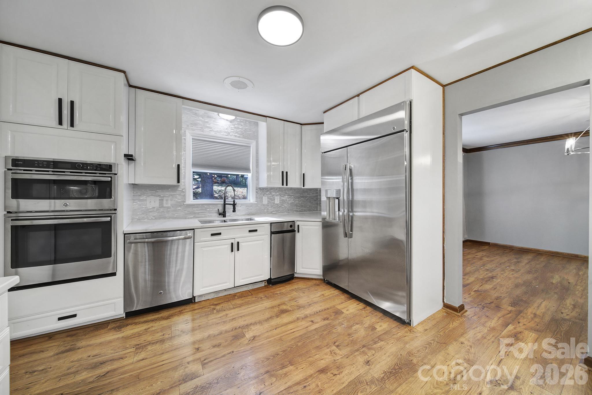 7005 Tega Cay Drive Property Photo 14