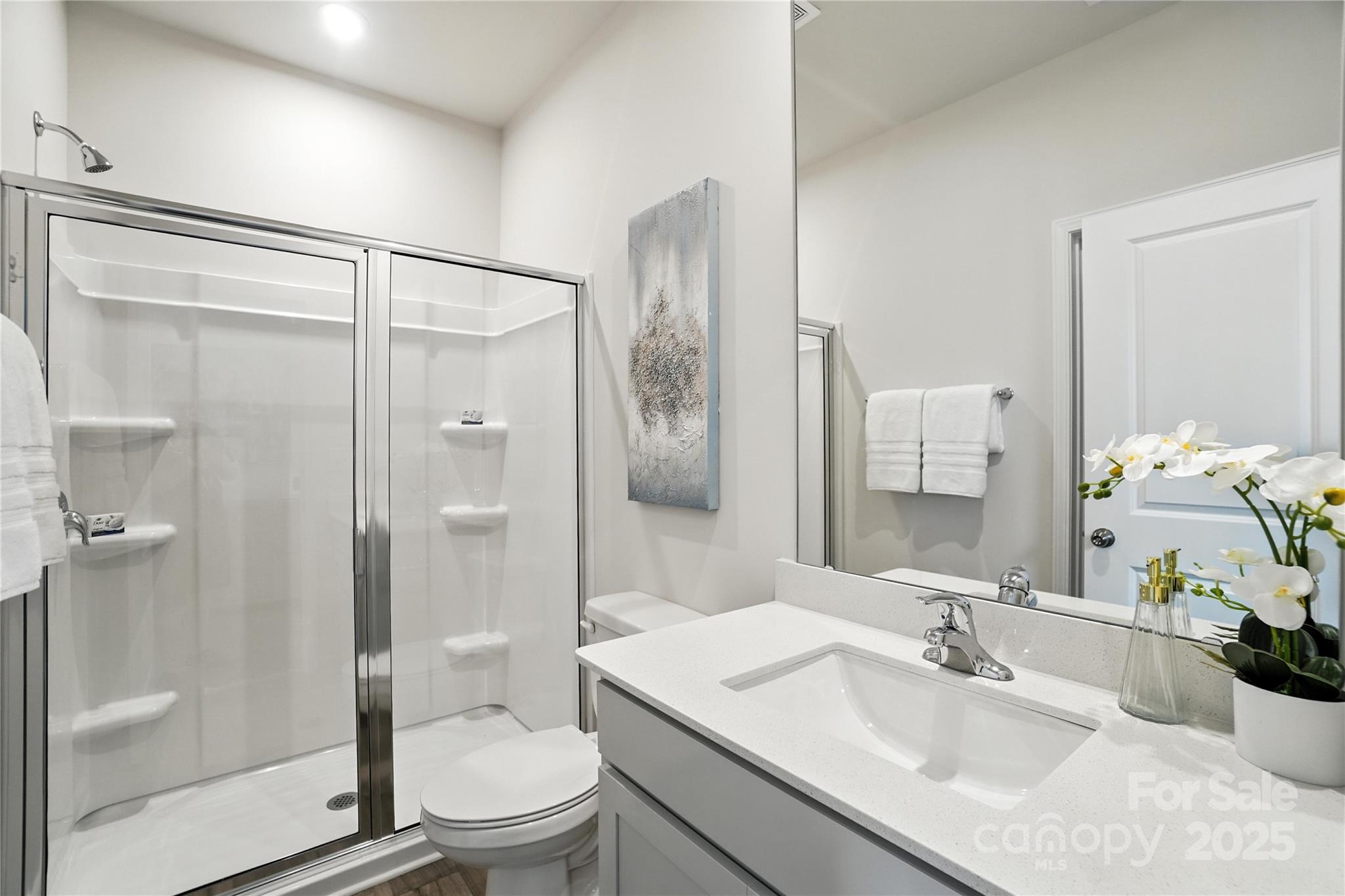 2829 Westmont Drive Property Photo 3