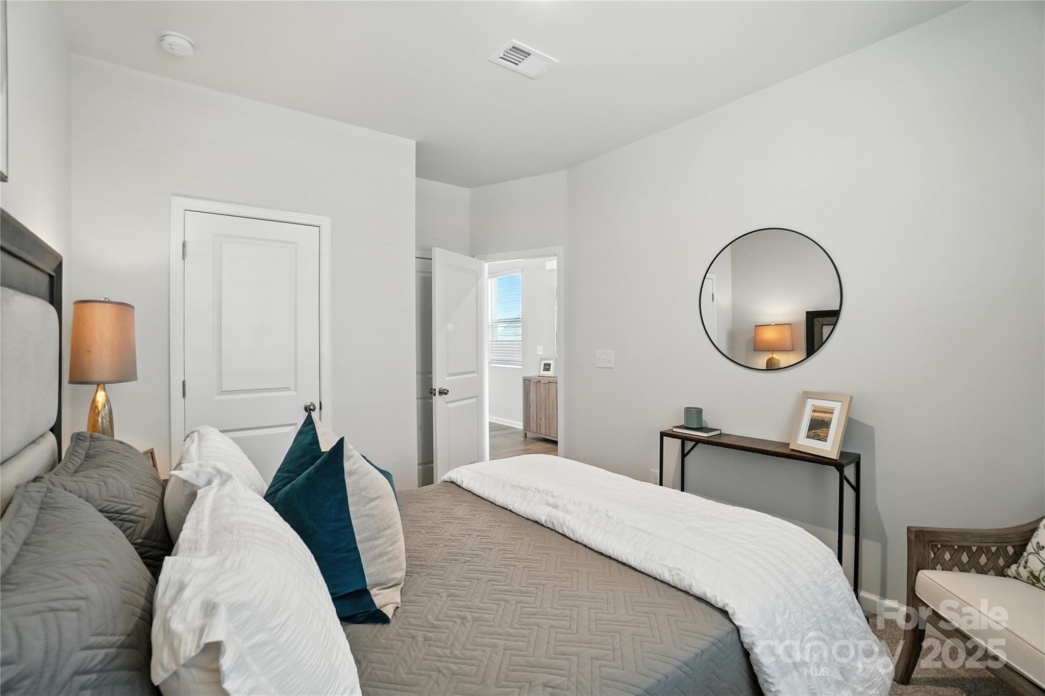 2829 Westmont Drive Property Photo 9