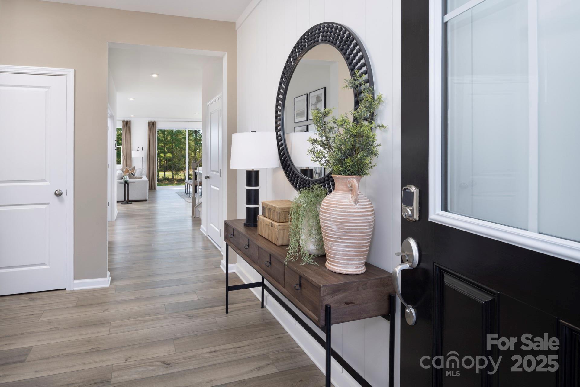 2811 Westmont Drive Property Photo 3