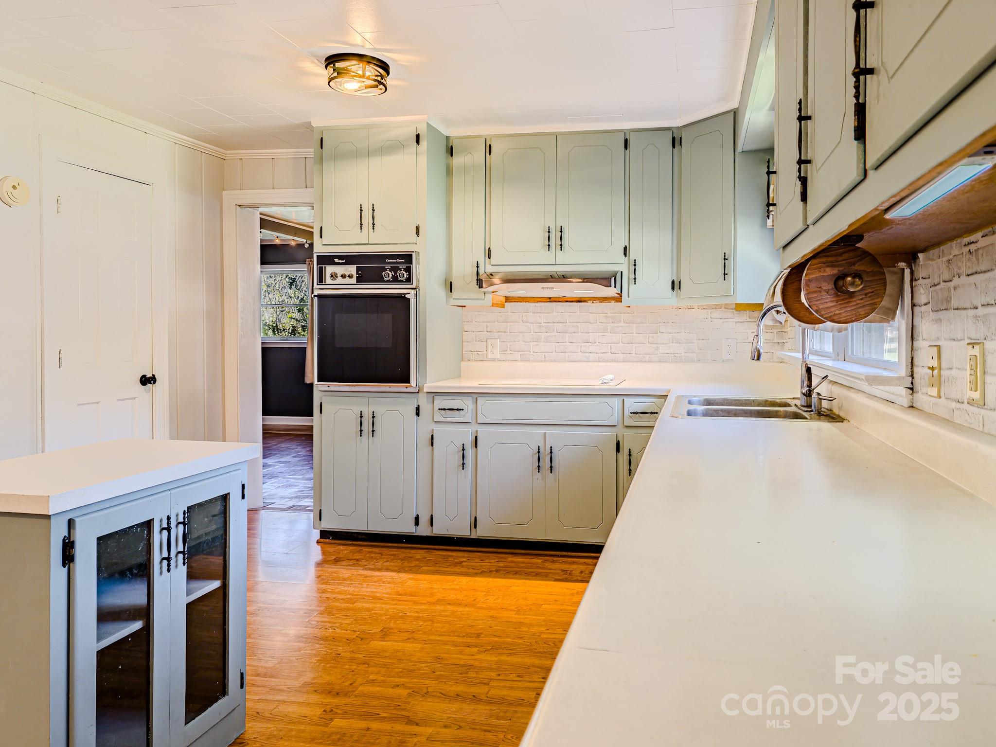 273 Georgia Street Property Photo 8