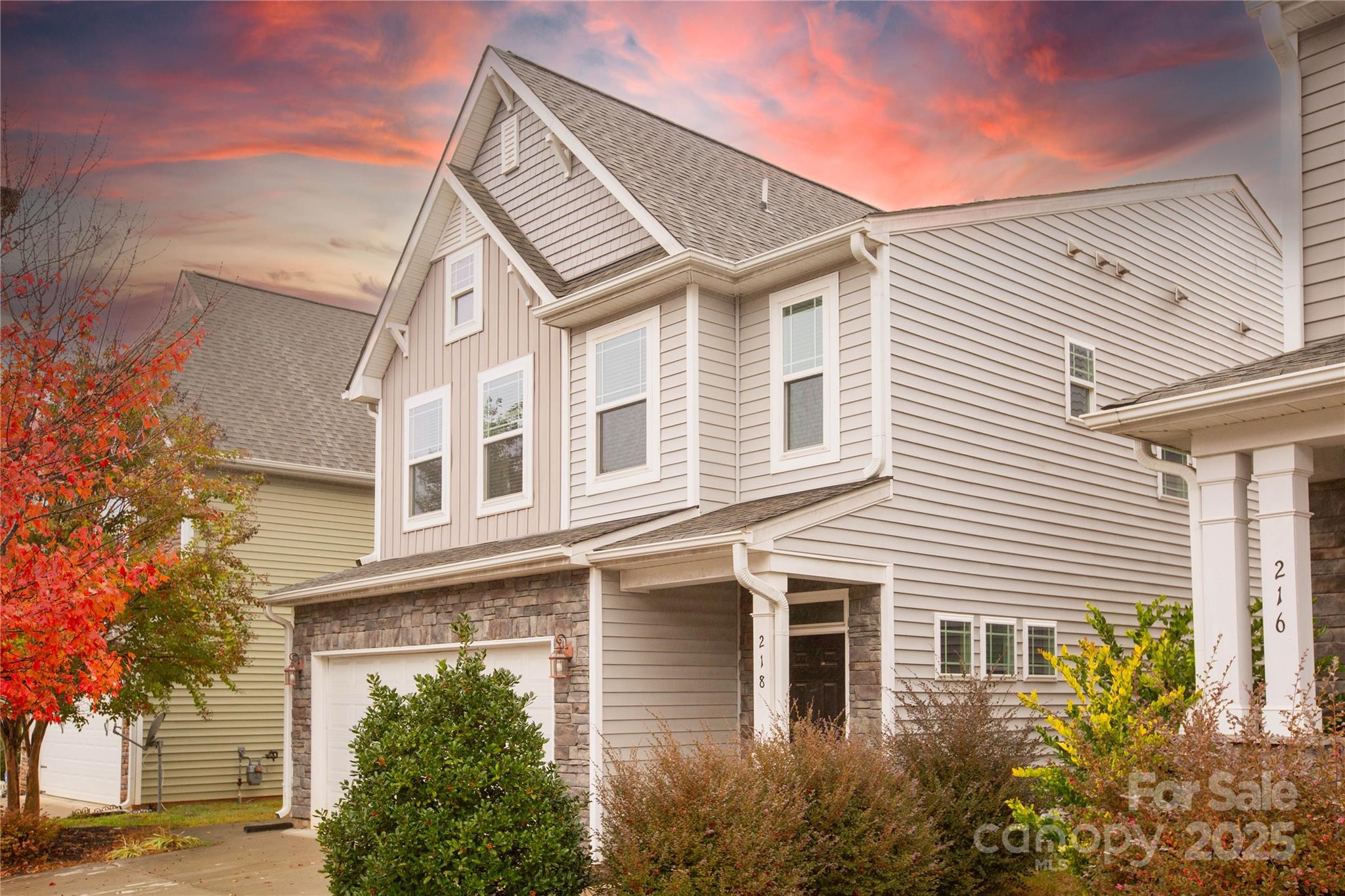 218 Crane Creek Way Property Photo 2