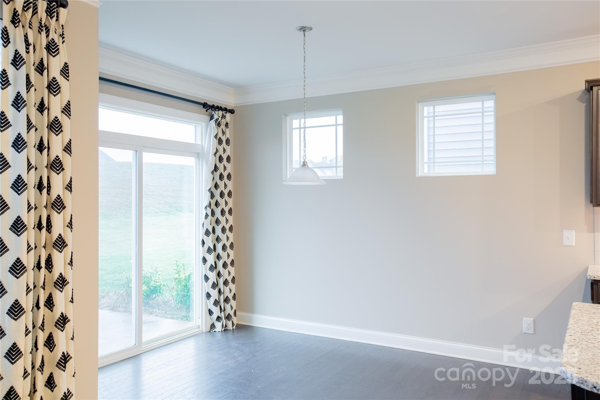 218 Crane Creek Way Property Photo 7