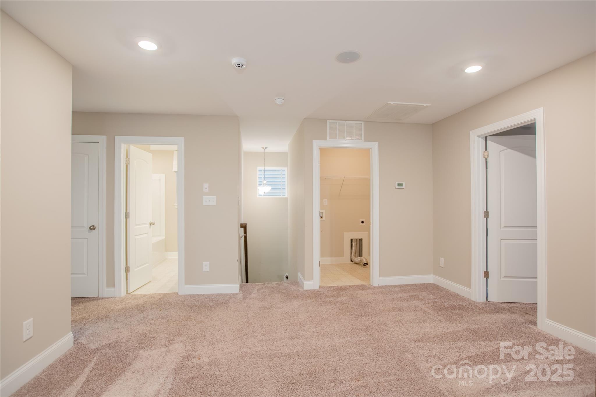 218 Crane Creek Way Property Photo 11