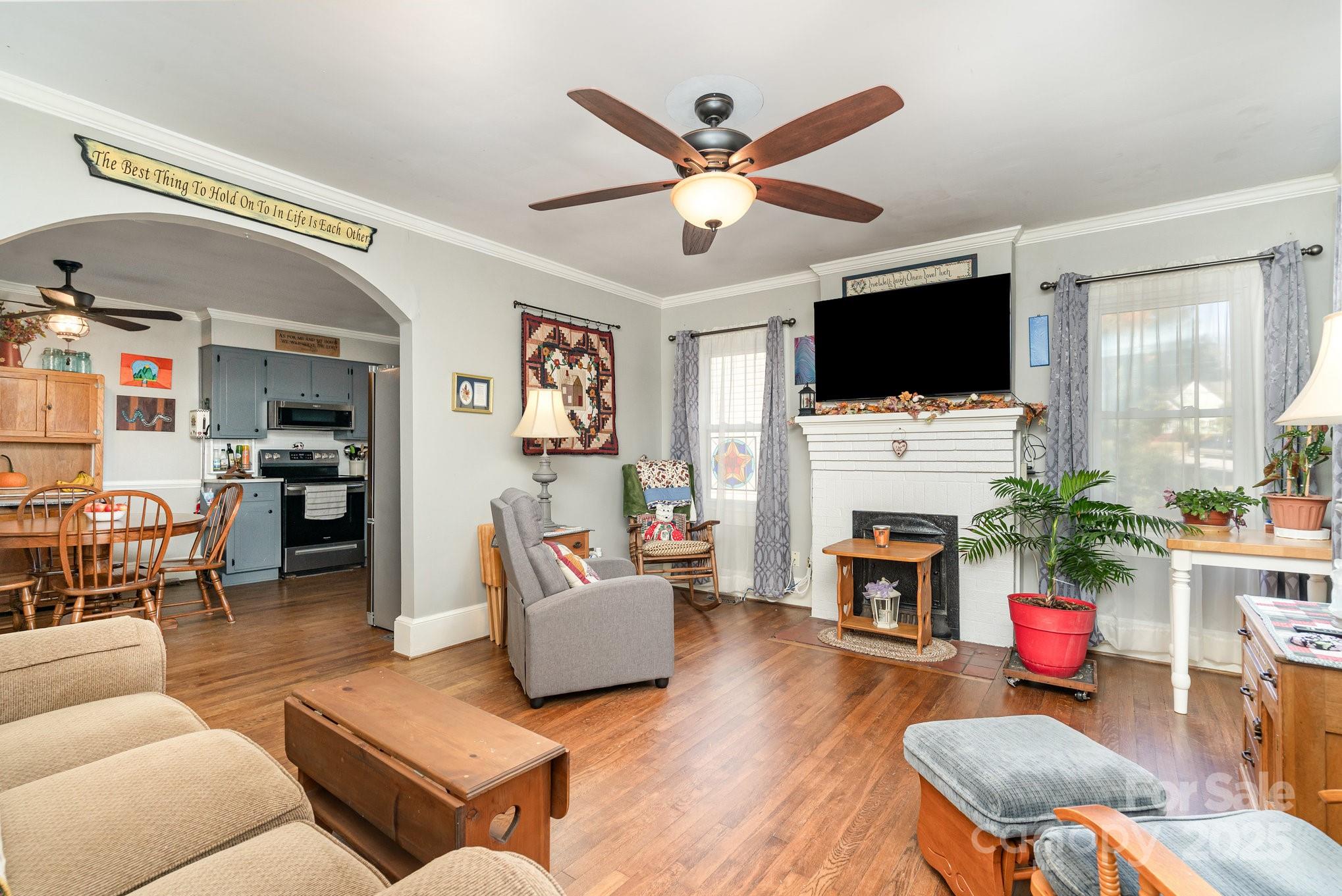 342 Pickens Street Property Photo 8