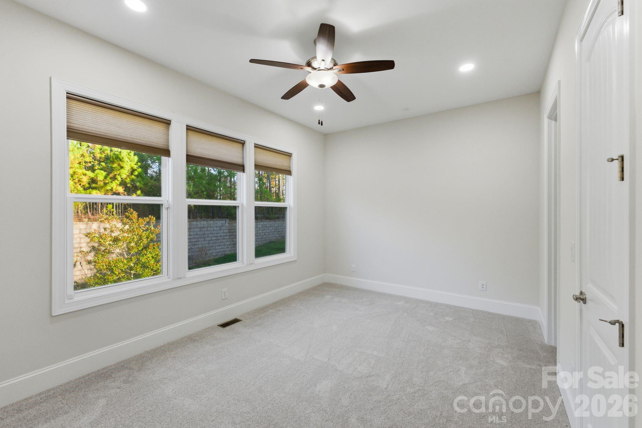 374 Hampton Trail Drive Property Photo 17