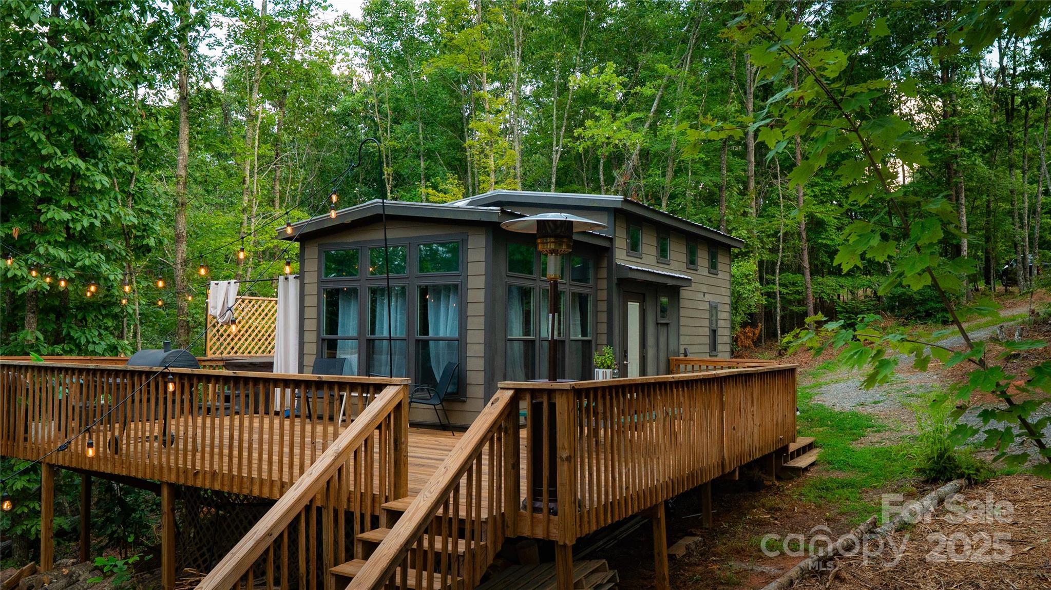 221 Summerfield Lane Property Photo 14