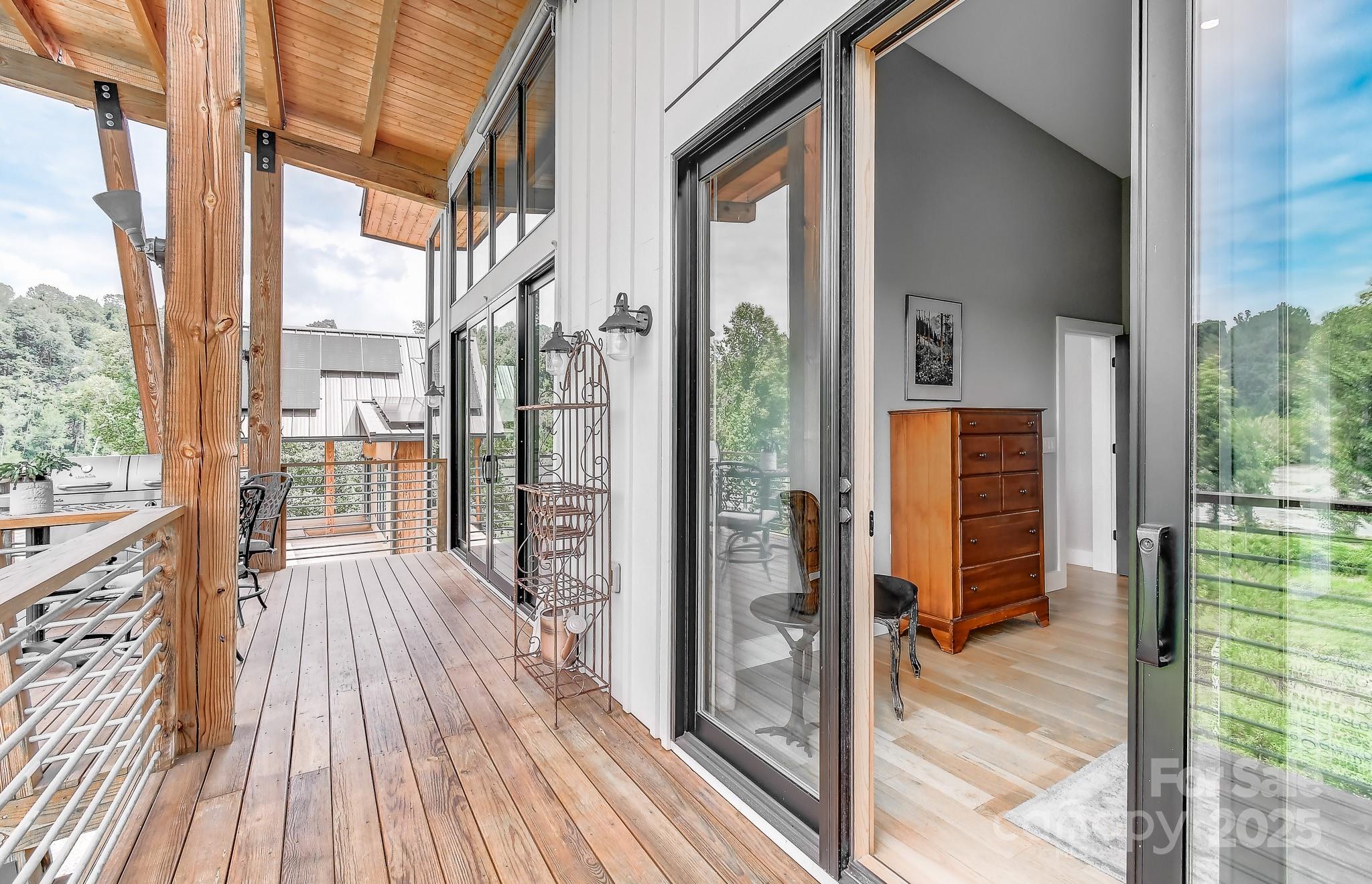 8 Crossvine Alley Property Photo 9