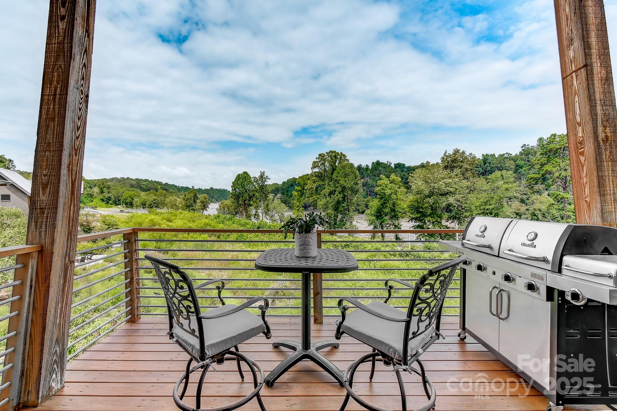 8 Crossvine Alley Property Photo 10