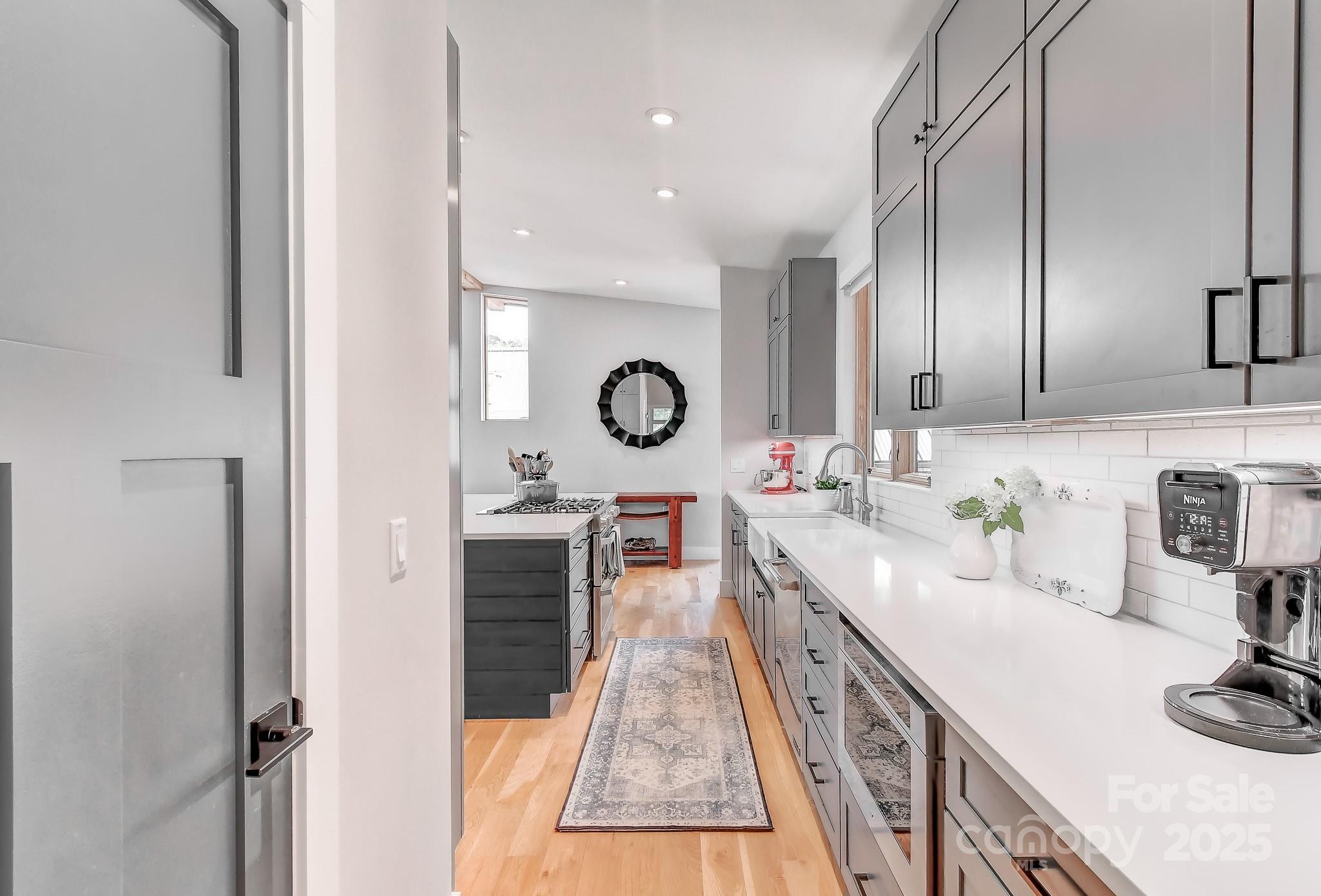 8 Crossvine Alley Property Photo 16