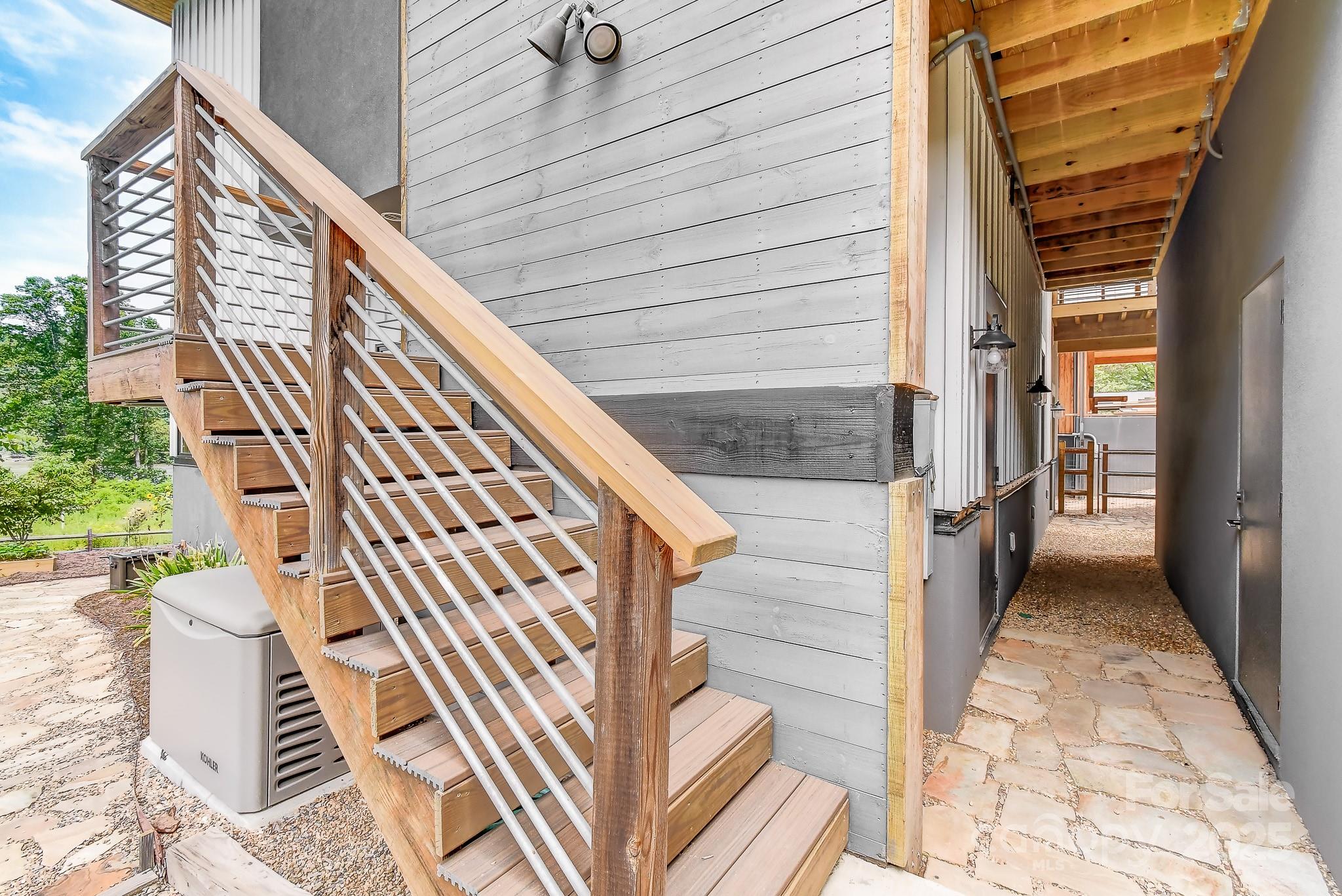 8 Crossvine Alley Property Photo 31