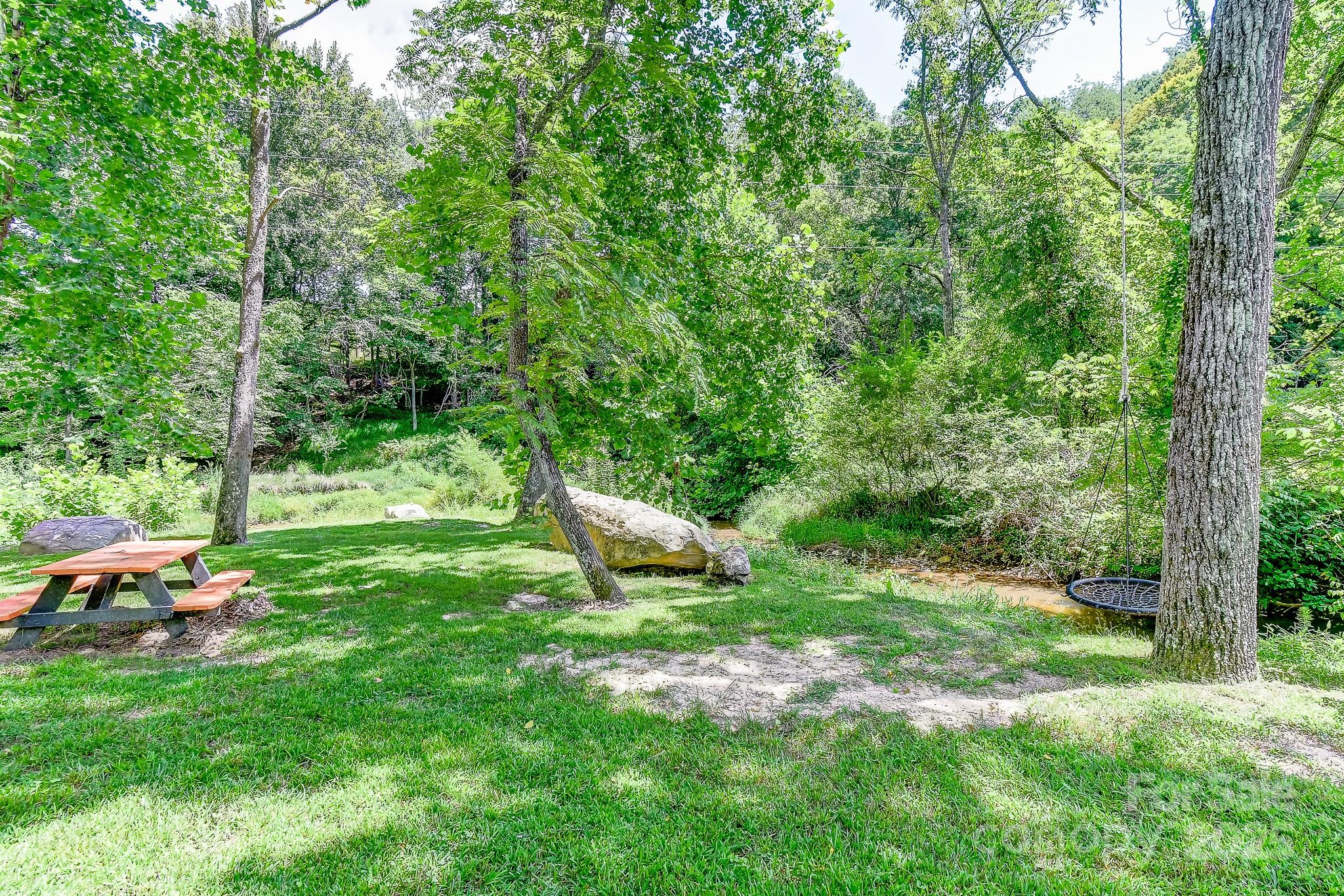 8 Crossvine Alley Property Photo 42