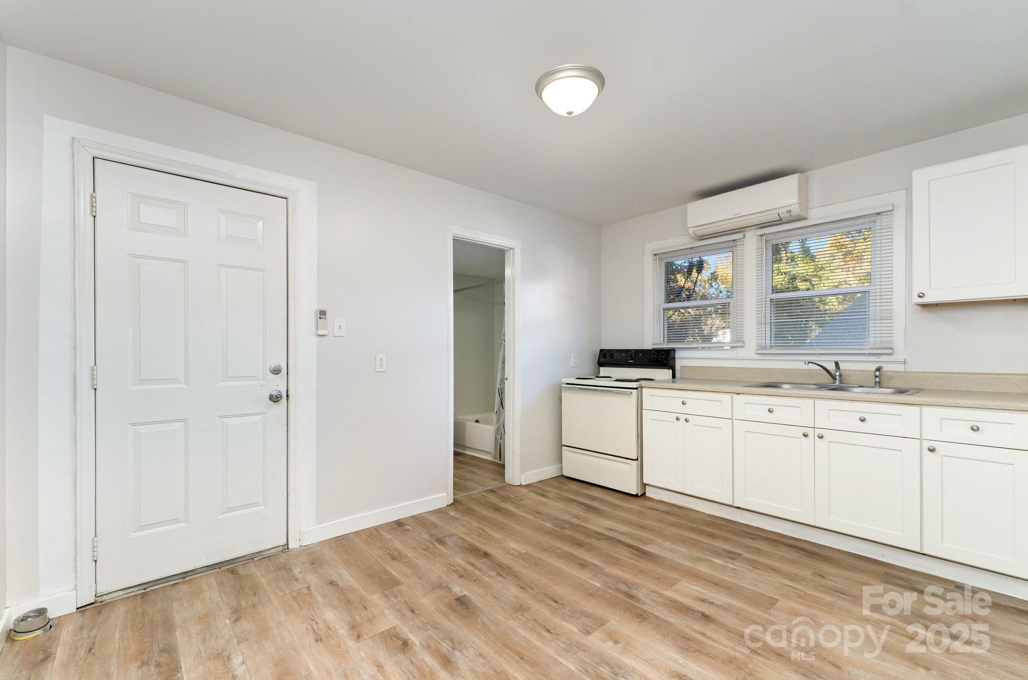 659 - 661 Wilson Street Property Photo 20