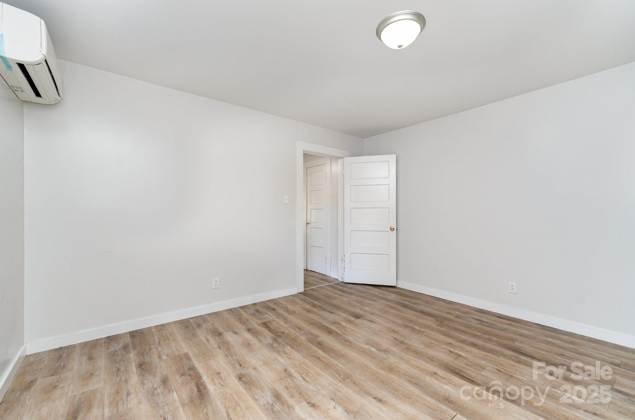 659 - 661 Wilson Street Property Photo 23