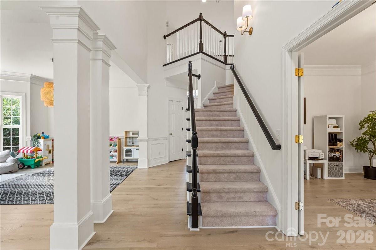 2519 Fallbrook Place Property Photo 4