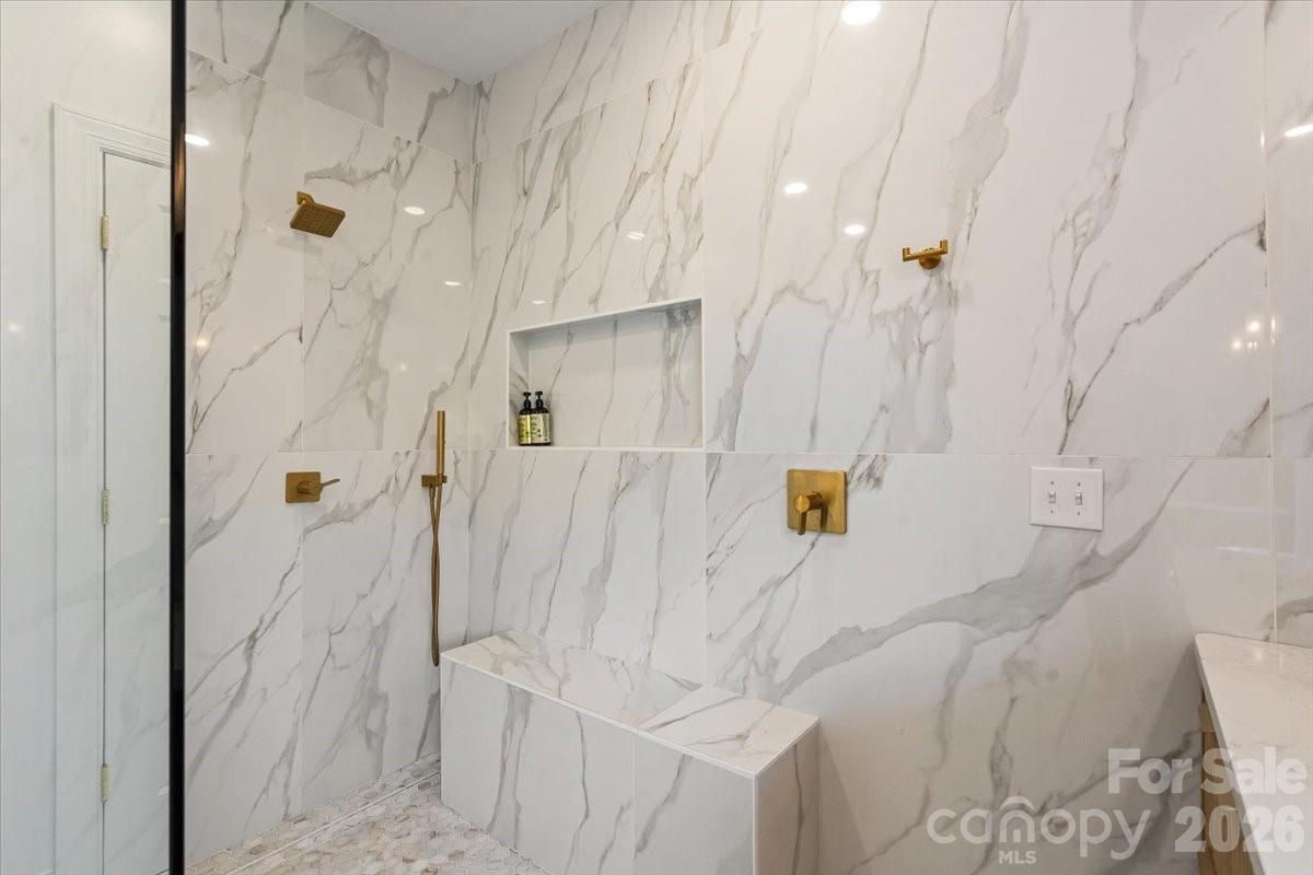 2519 Fallbrook Place Property Photo 22
