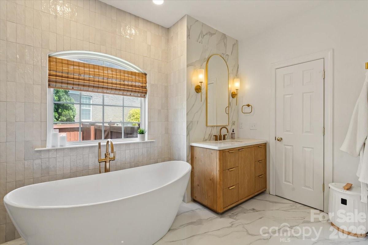 2519 Fallbrook Place Property Photo 23