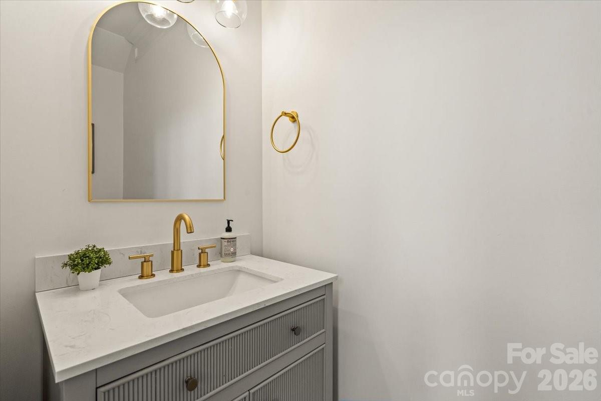 2519 Fallbrook Place Property Photo 24