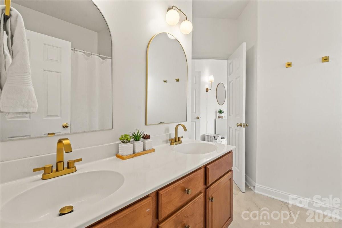 2519 Fallbrook Place Property Photo 31
