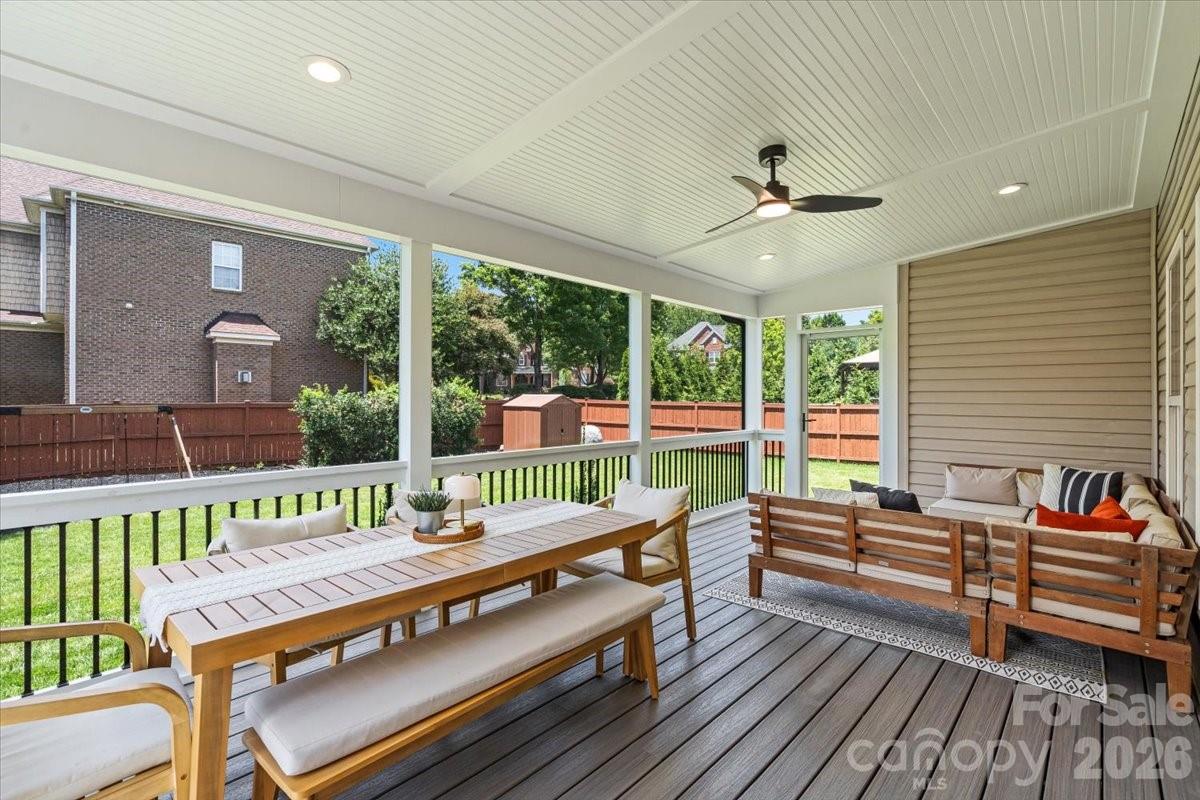 2519 Fallbrook Place Property Photo 42