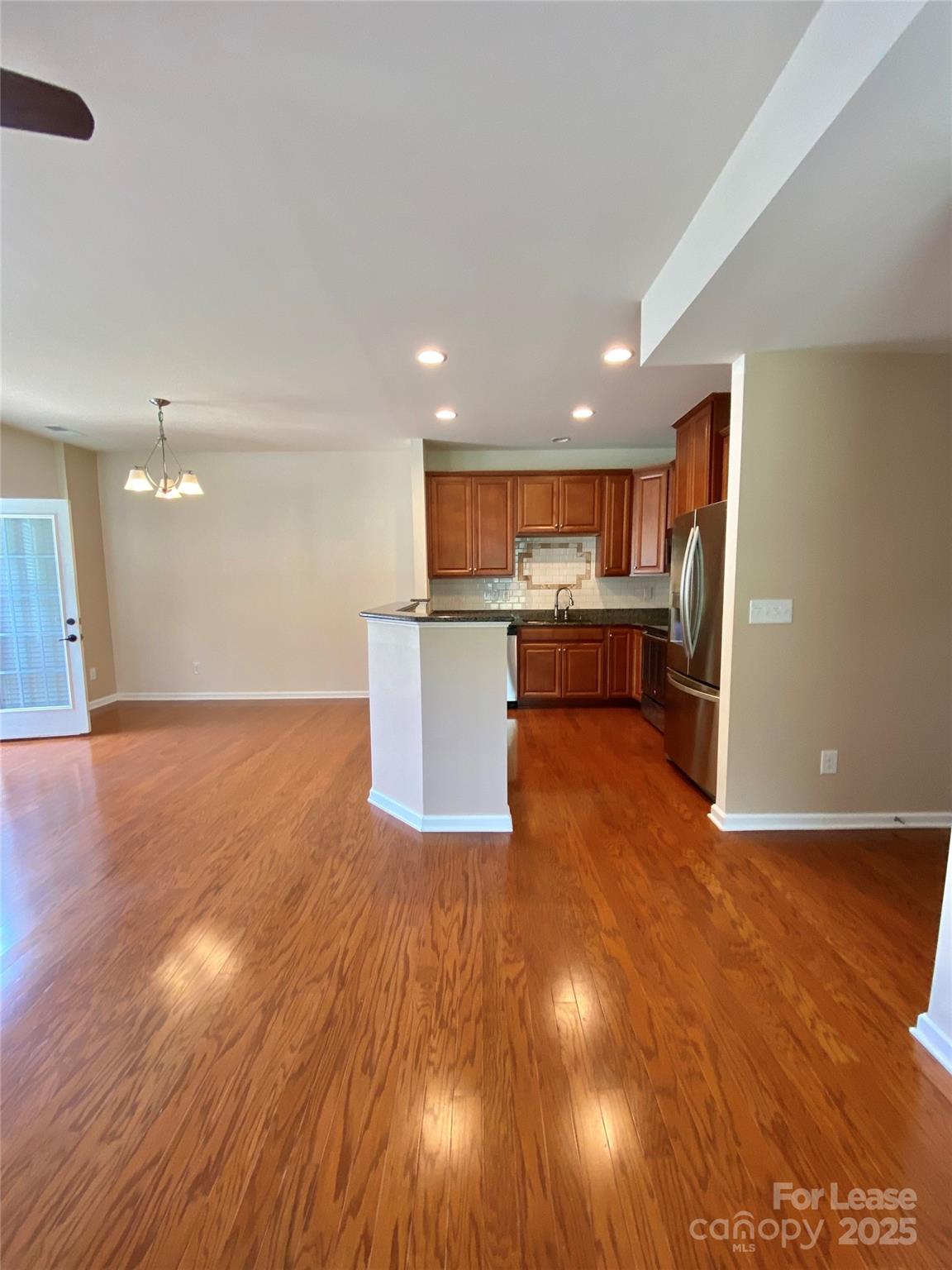 2601 Silverthorn Drive Property Photo 10