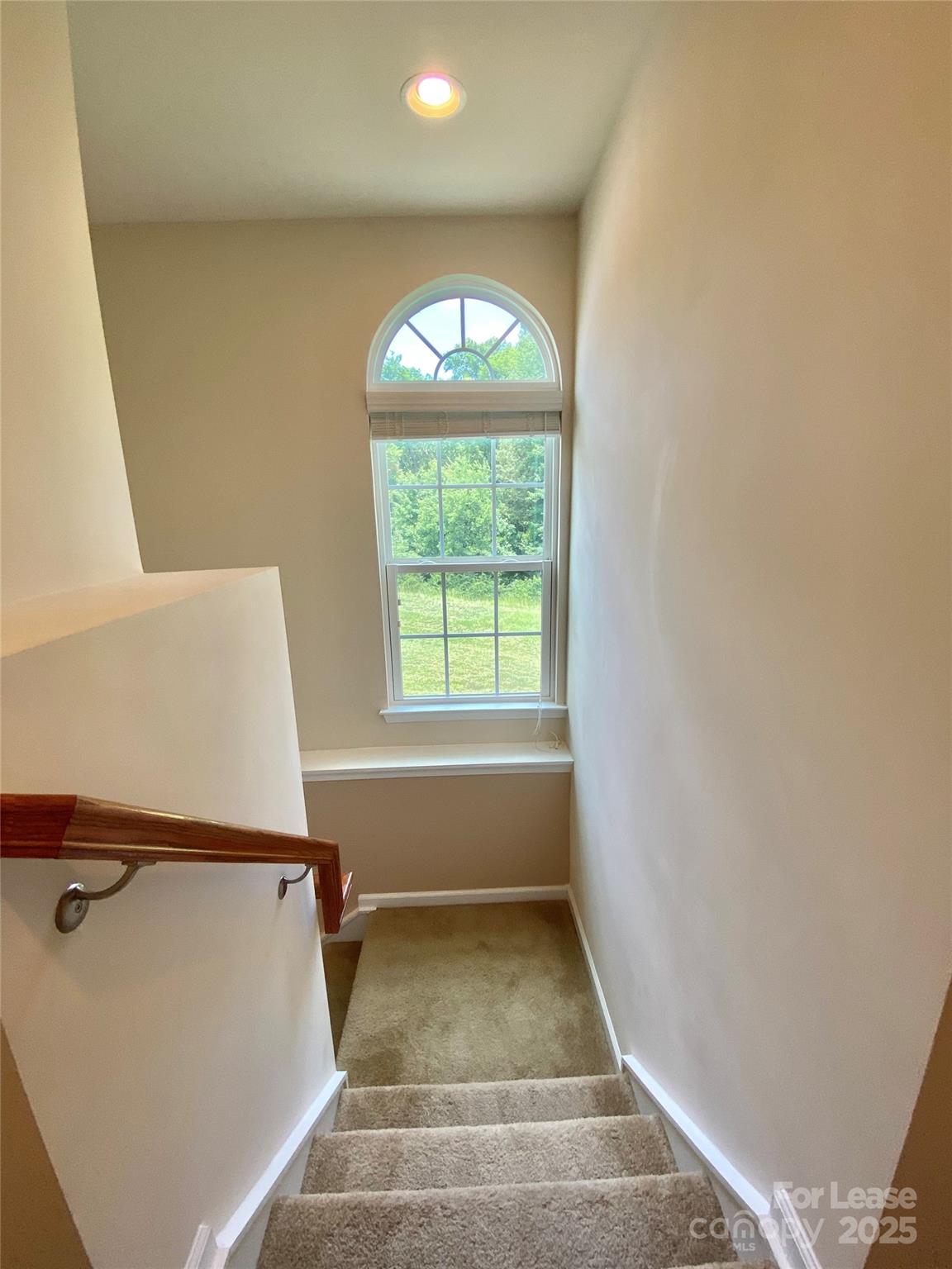 2601 Silverthorn Drive Property Photo 18