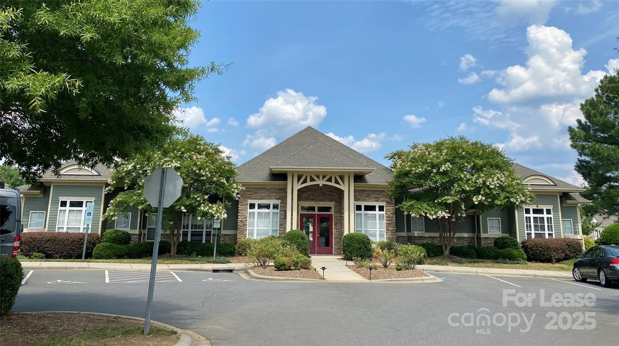 2601 Silverthorn Drive Property Photo 36