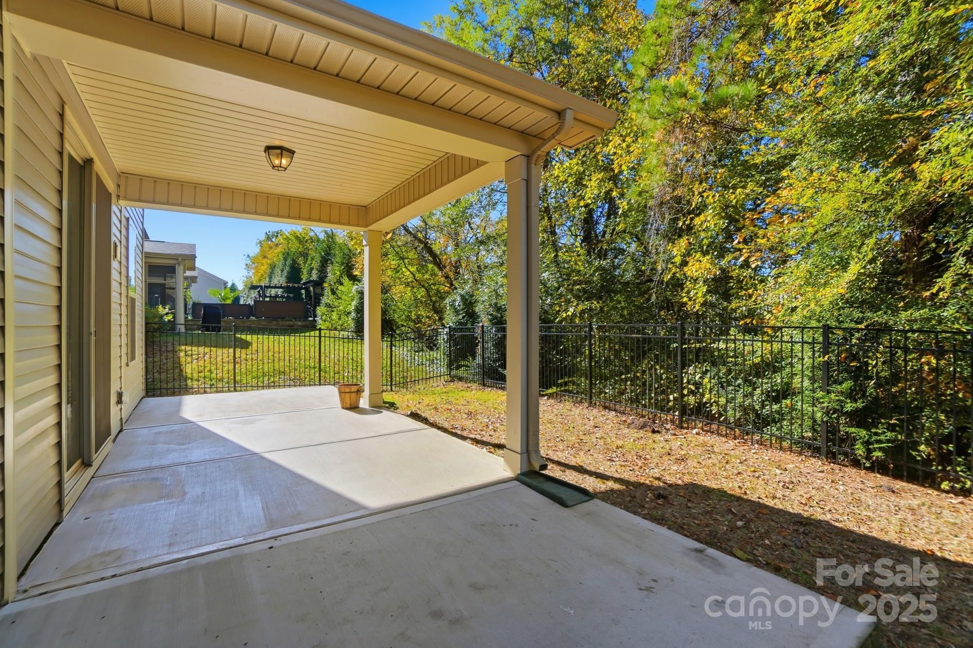 4325 Hunton Dale Road Property Photo 39