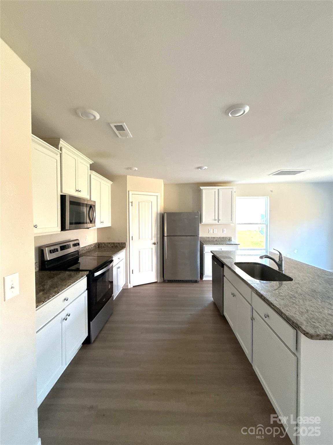 3038 Trailblazer Street Property Photo 4