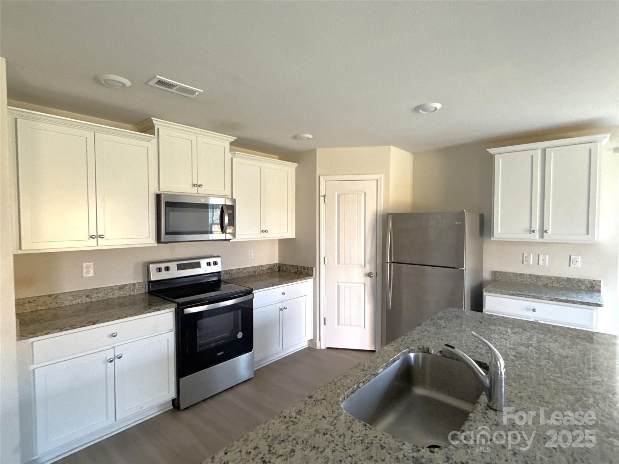 3038 Trailblazer Street Property Photo 5