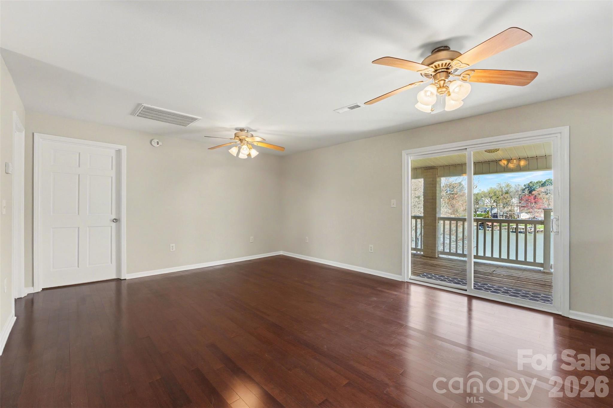 7088 Wateredge Drive Property Photo 12