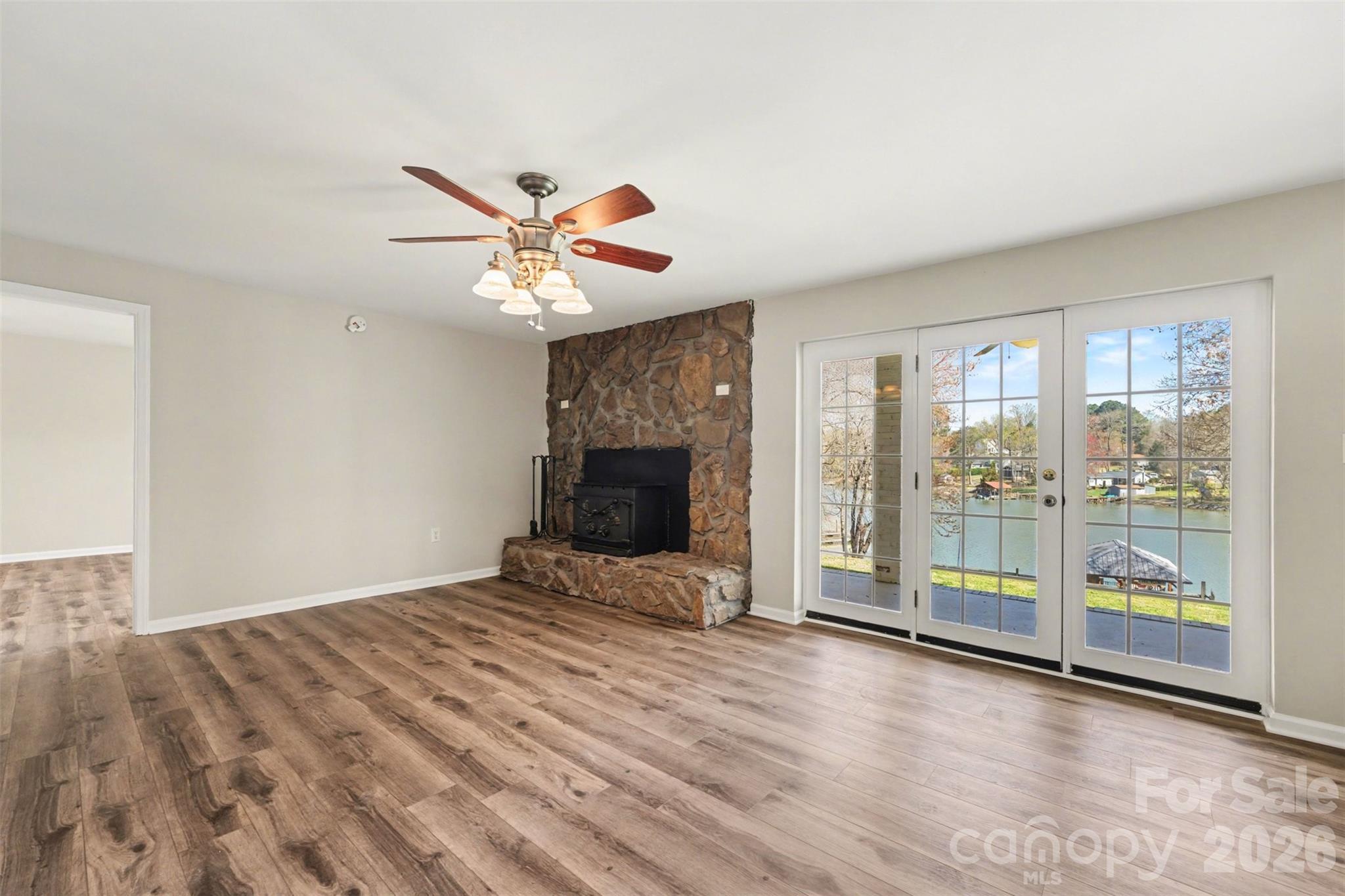 7088 Wateredge Drive Property Photo 22