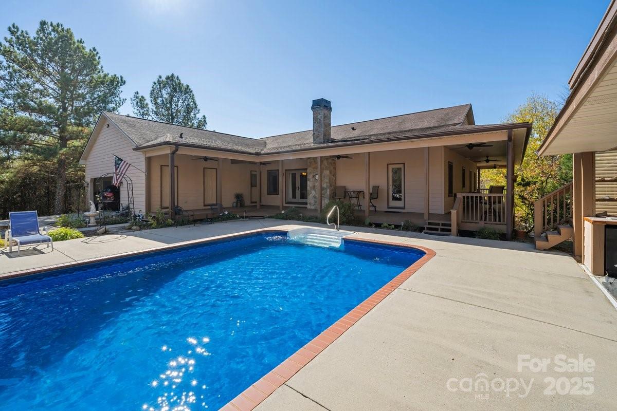 492 Starr Ridge Road Property Photo 1