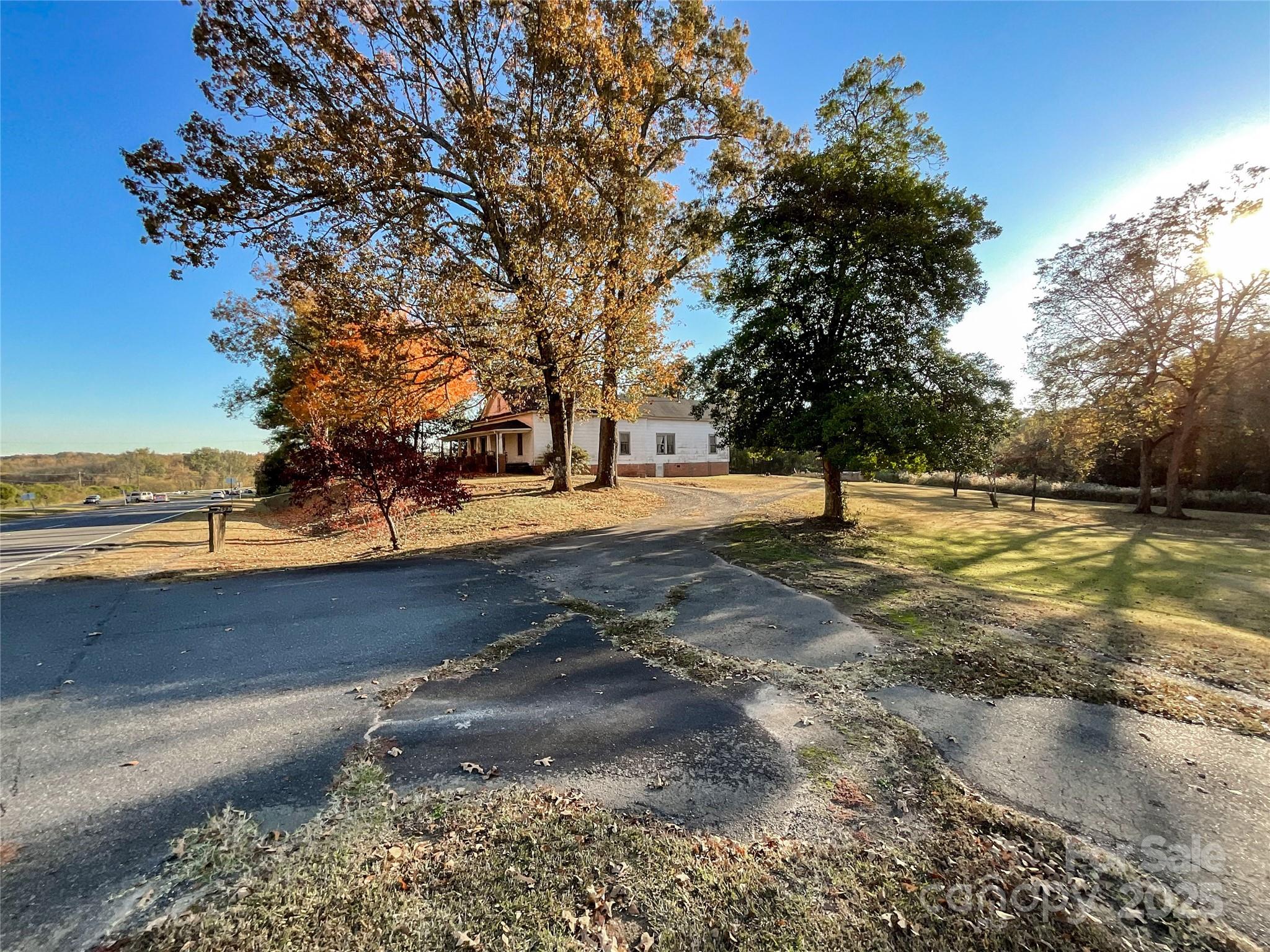 6993 Charlotte Highway Property Photo 8