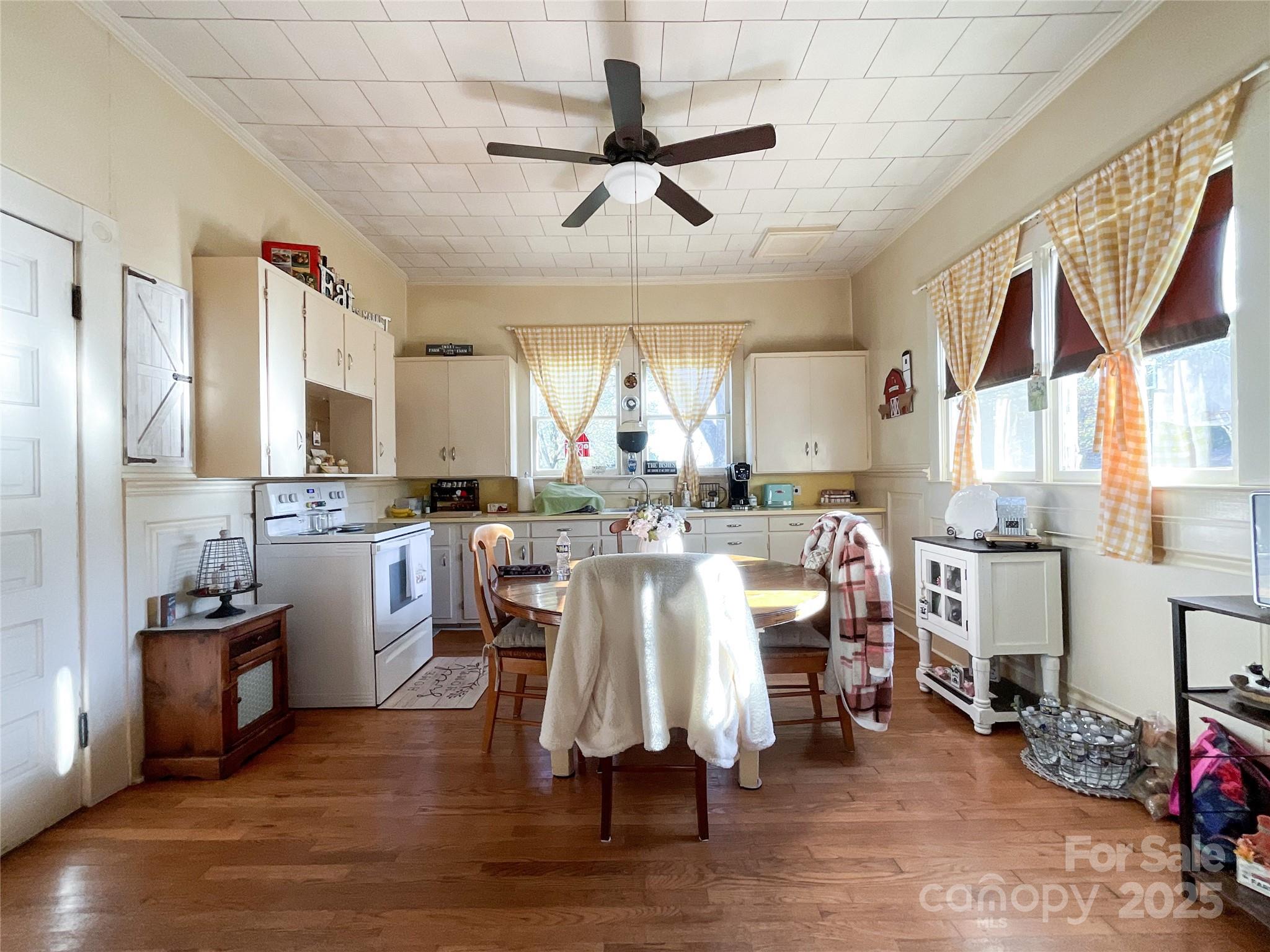 6993 Charlotte Highway Property Photo 10