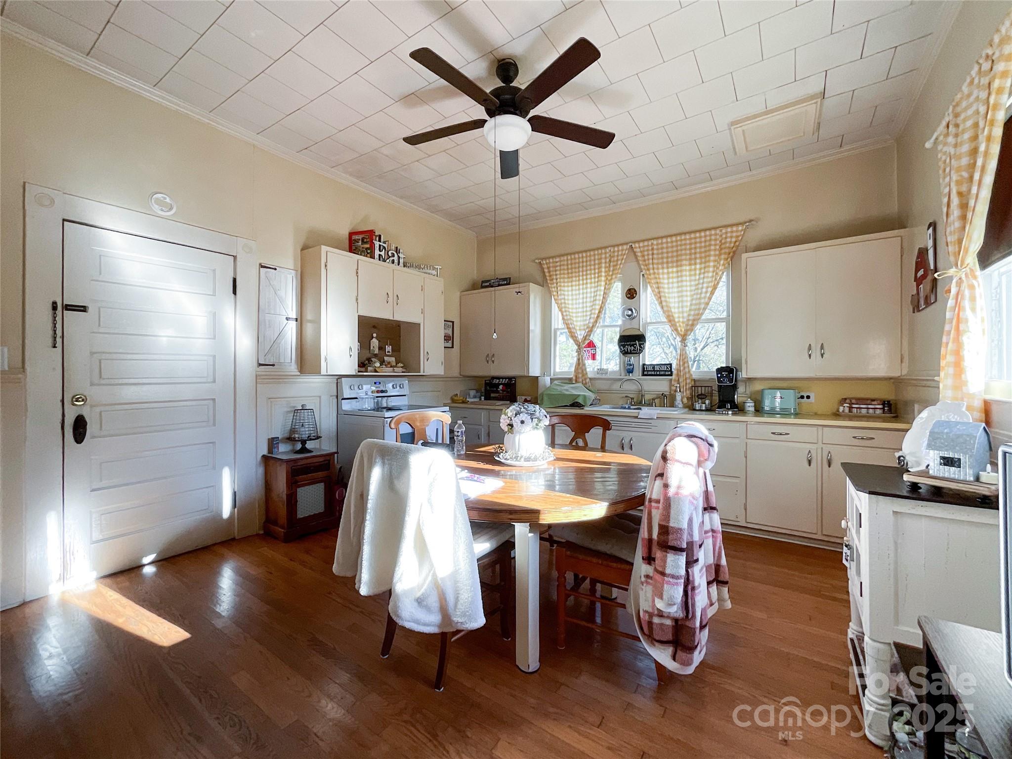 6993 Charlotte Highway Property Photo 11