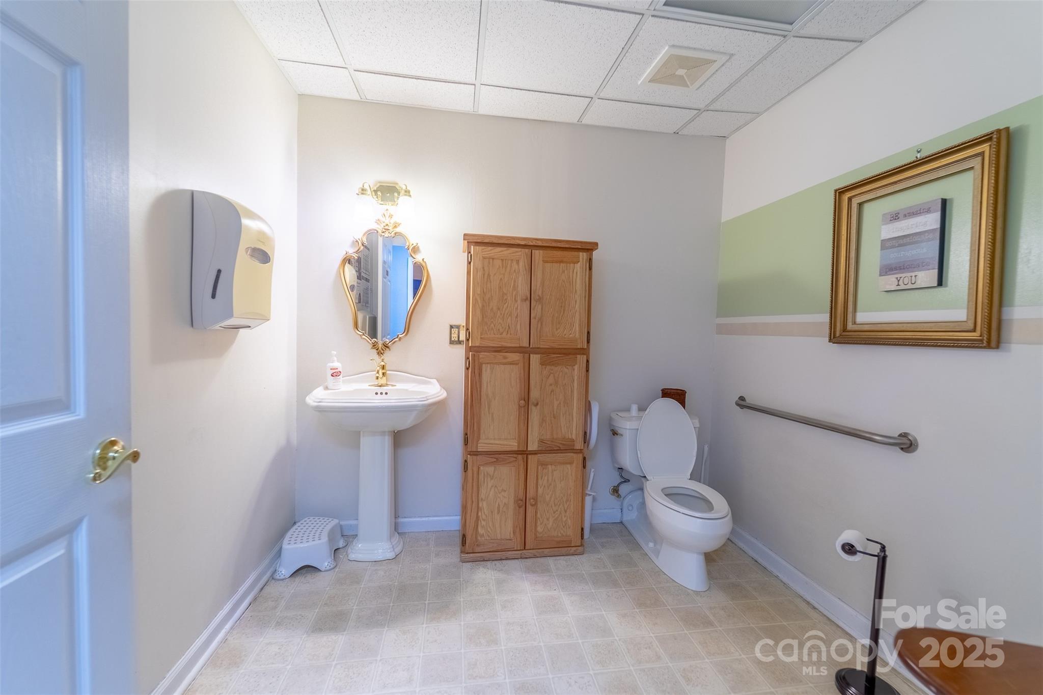 228 E Palmer Street Property Photo 45