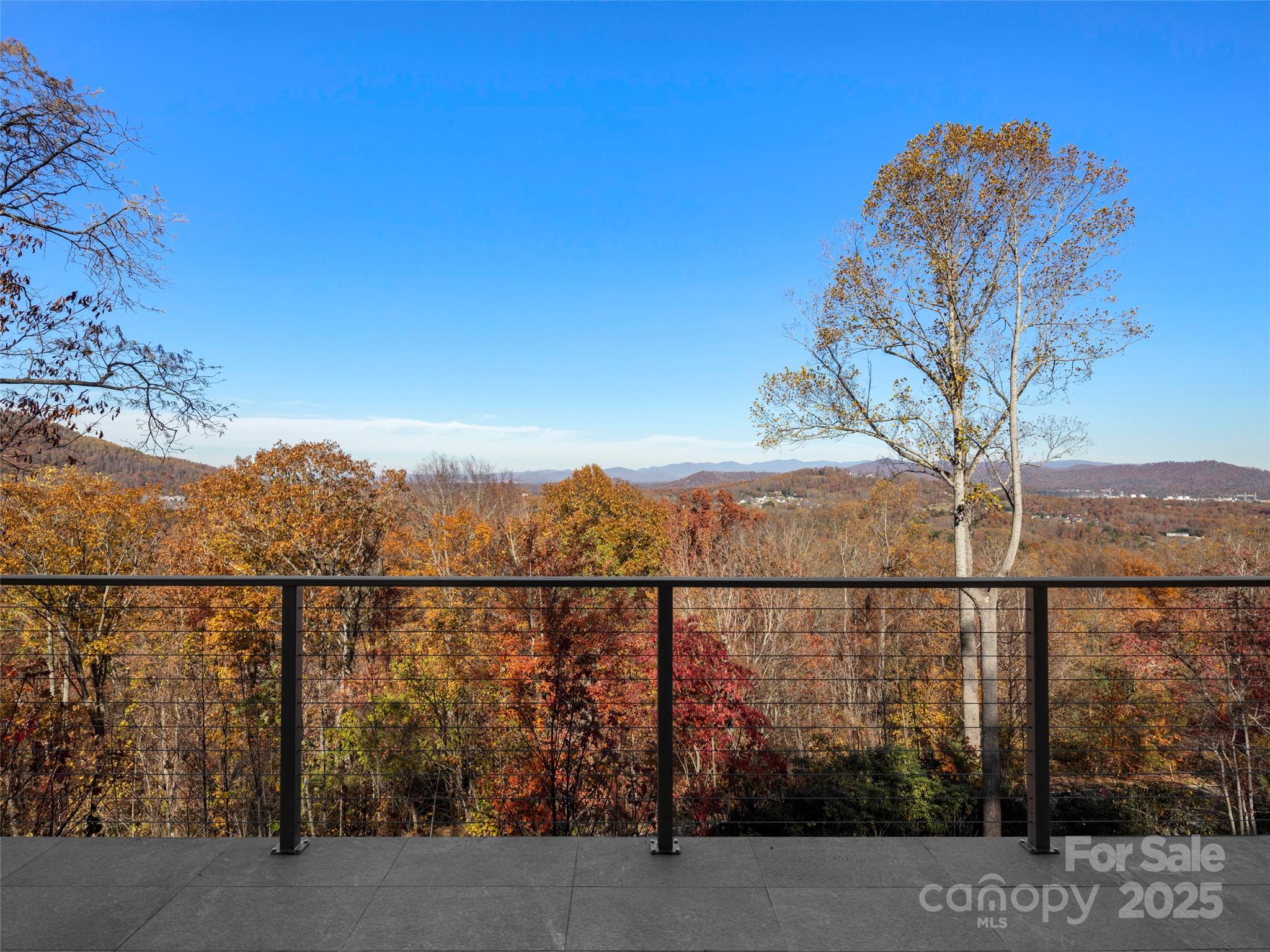 222 Secluded Hills Lane Property Photo 4