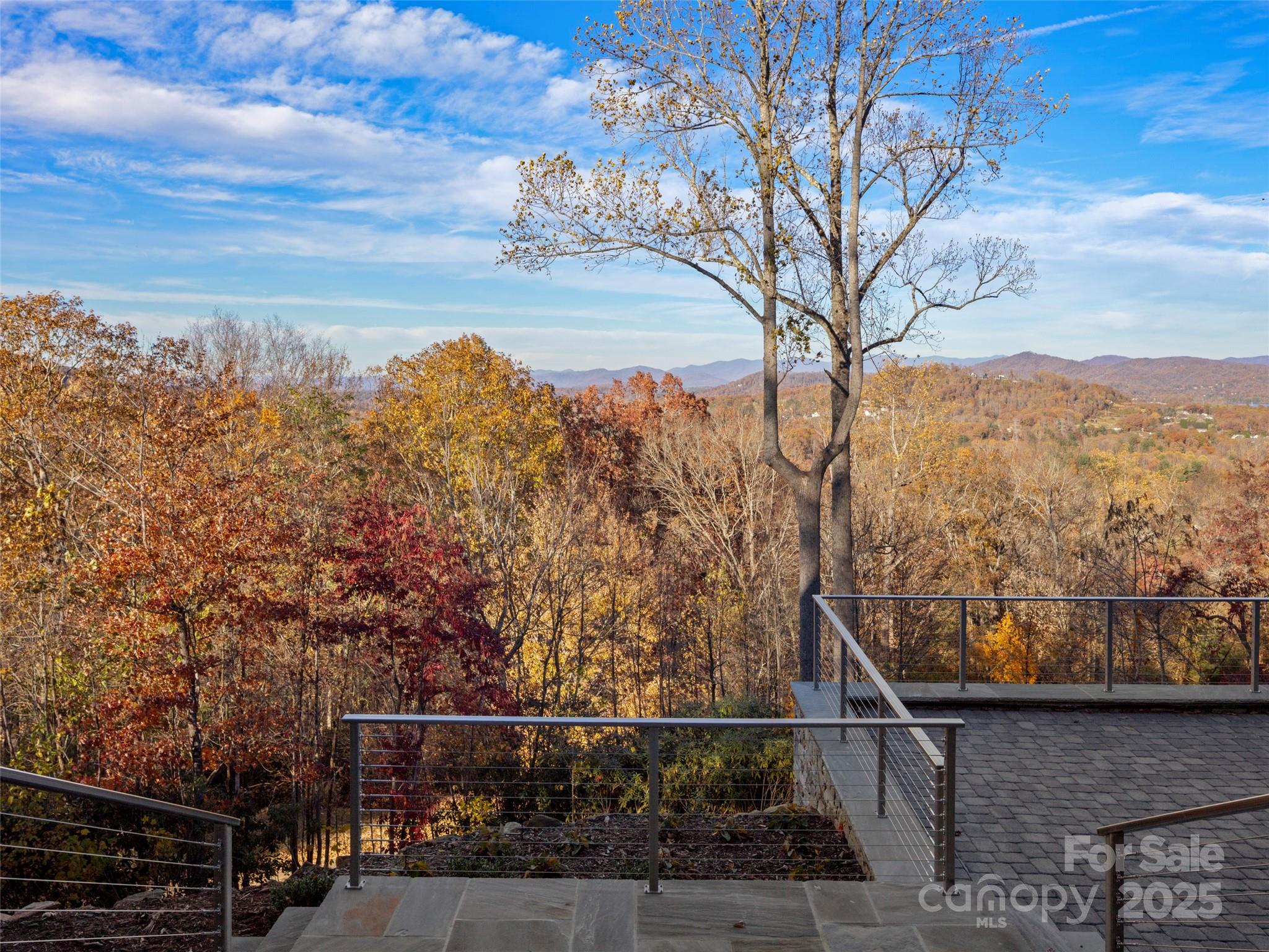 222 Secluded Hills Lane Property Photo 5