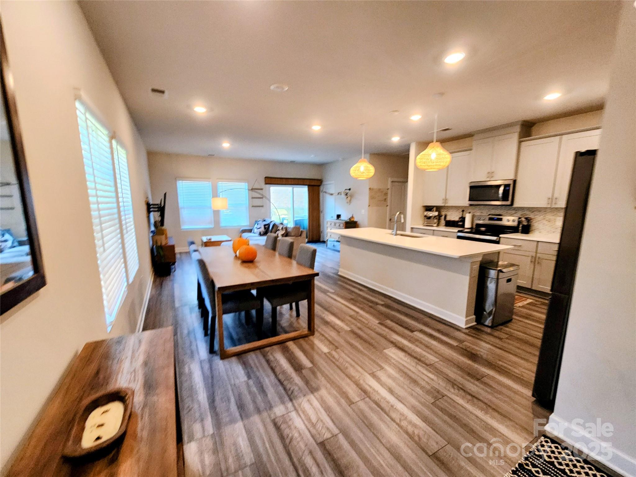 3873 County Down Avenue Property Photo 8