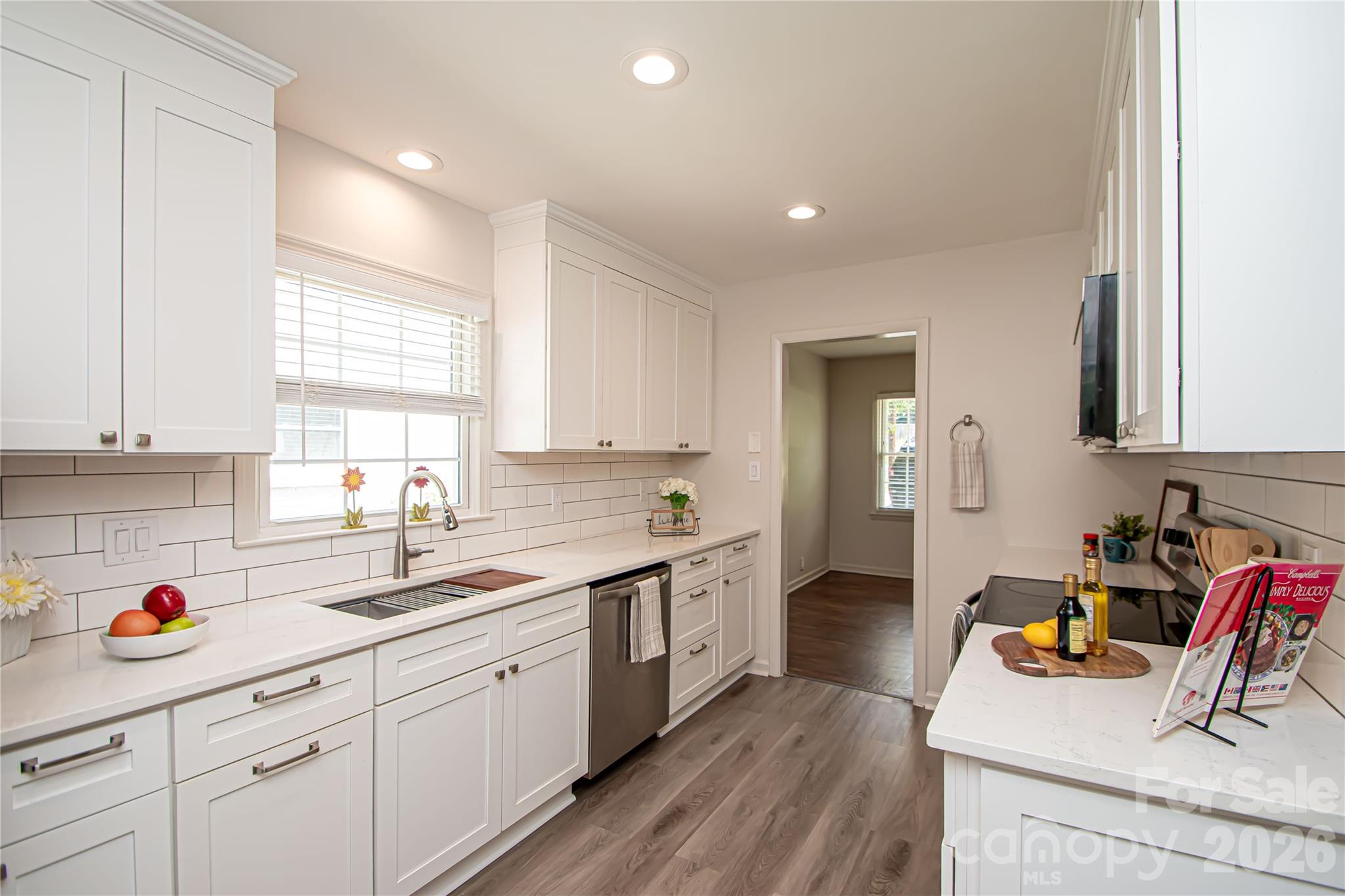 1741 Dallas Avenue L11 Property Photo 18