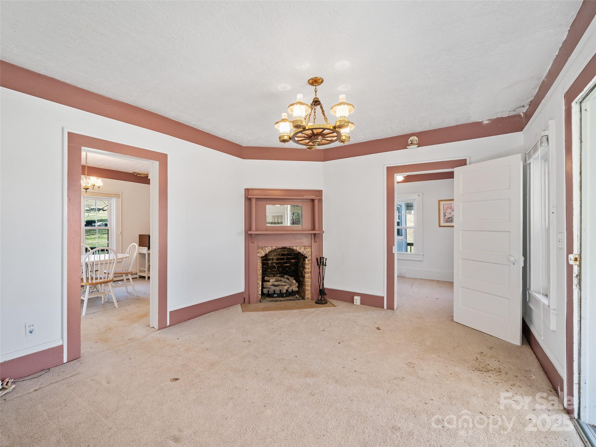 321 Lyle Lane Property Photo 22