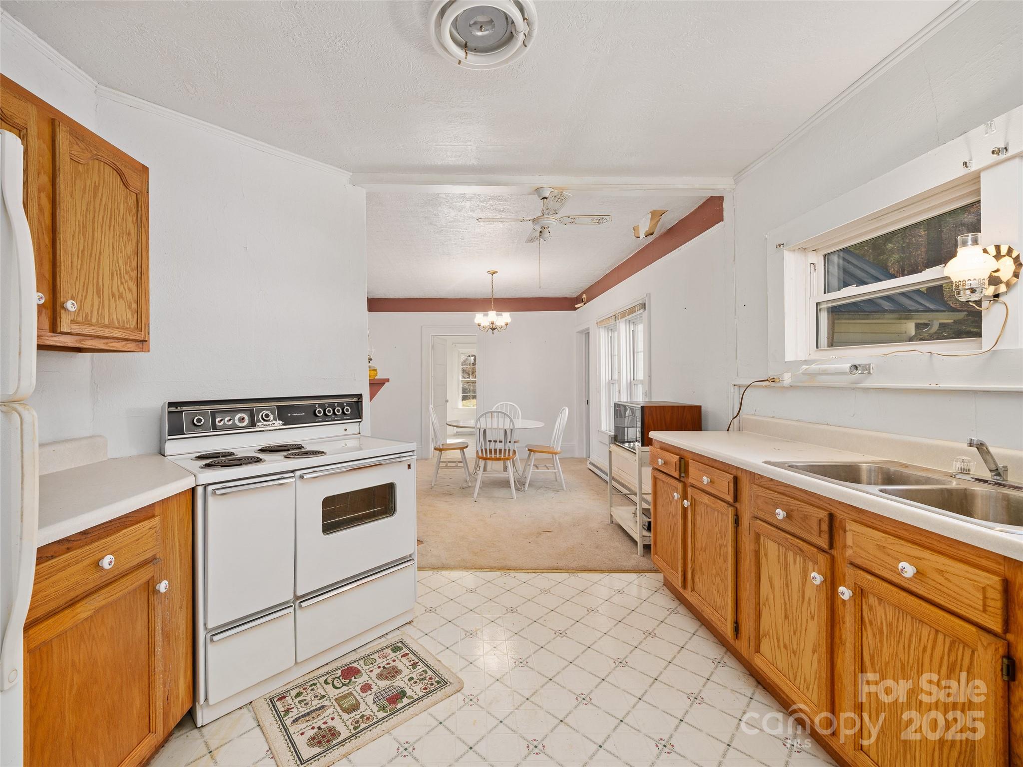 321 Lyle Lane Property Photo 28