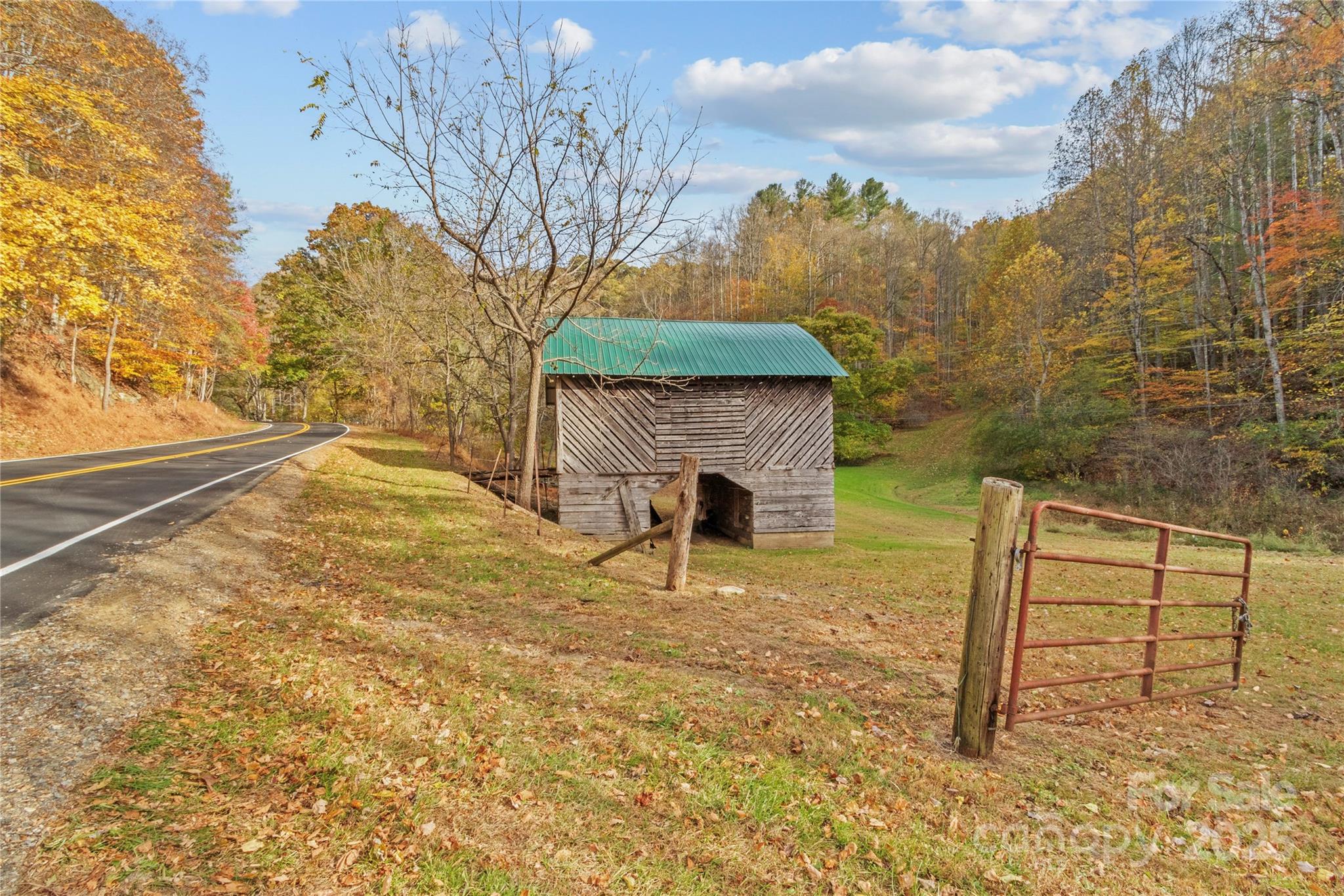 351 Buck Springs Run Property Photo 14