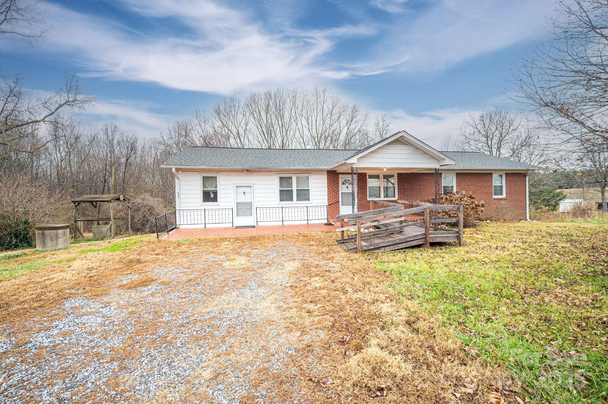 6331 Smith Road Property Photo 2